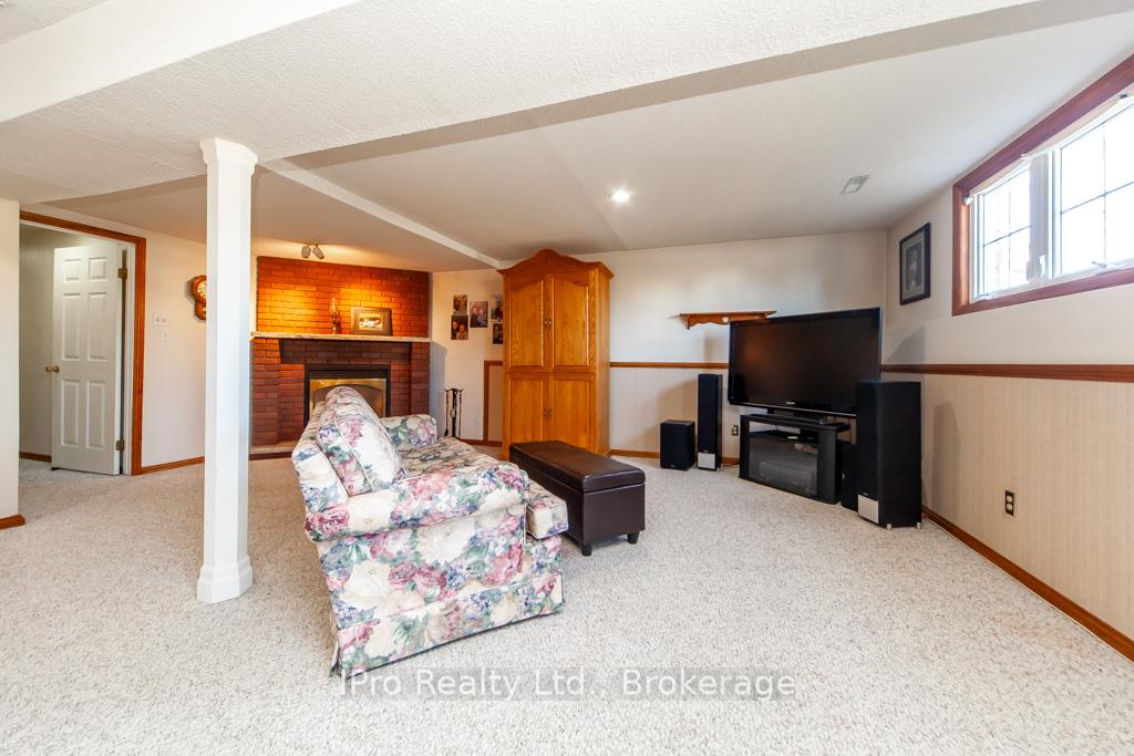 Photo 10 of 874 Pearen Avenue, Milton, Timberlea — HOMEH