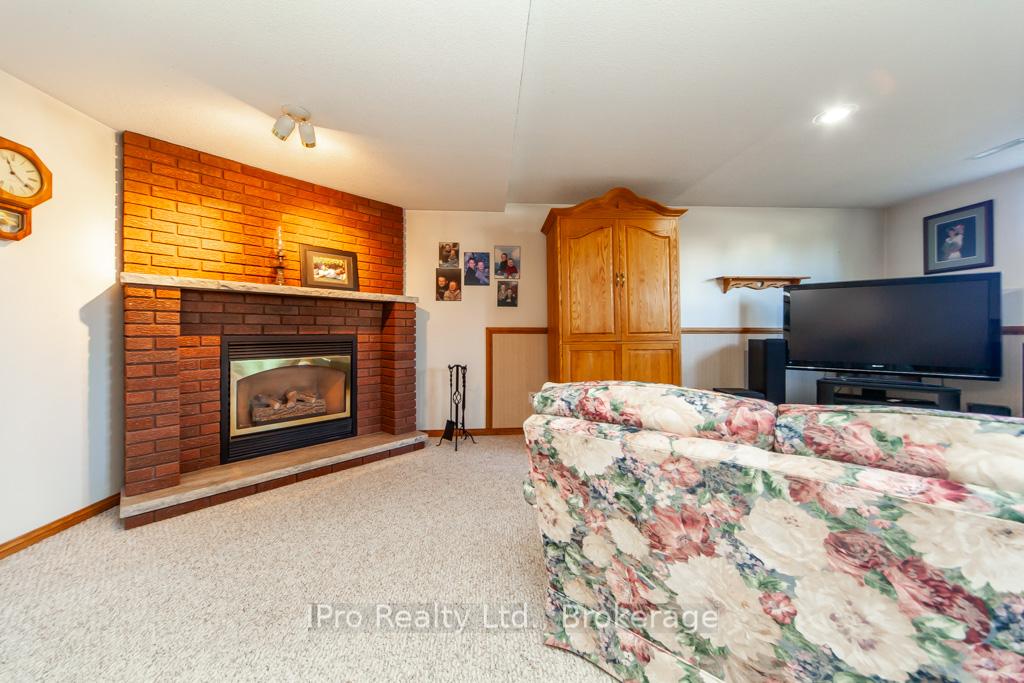 Photo 11 of 874 Pearen Avenue, Milton, Timberlea — HOMEH