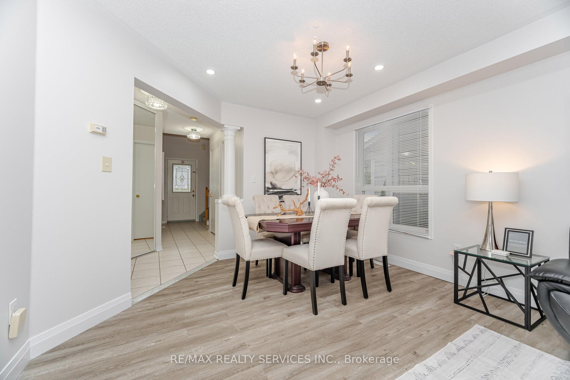 Photo 6 of 1016 Roseheath Street, Oshawa, Pinecrest — HOMEH