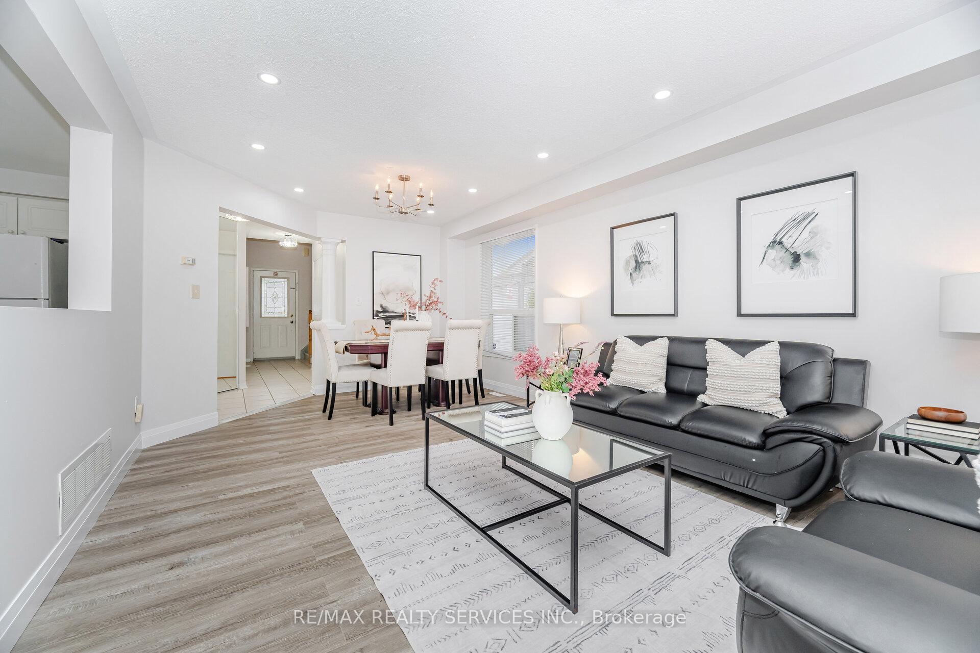 Photo 9 of 1016 Roseheath Street, Oshawa, Pinecrest — HOMEH