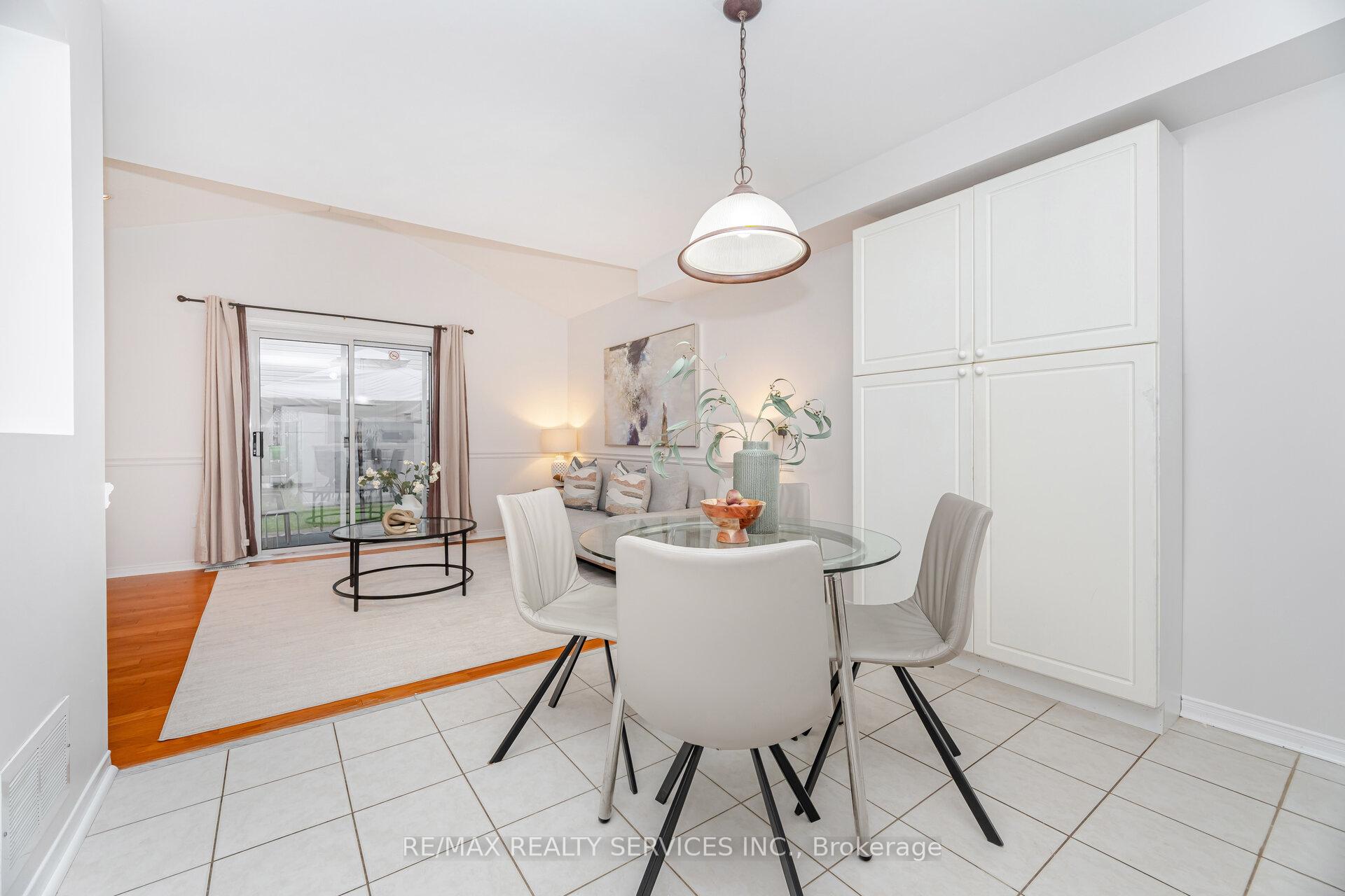 Photo 17 of 1016 Roseheath Street, Oshawa, Pinecrest — HOMEH