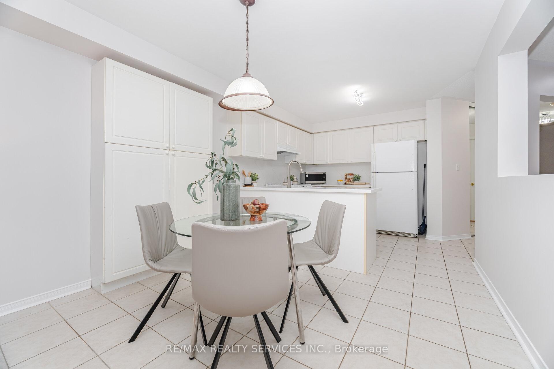 Photo 18 of 1016 Roseheath Street, Oshawa, Pinecrest — HOMEH