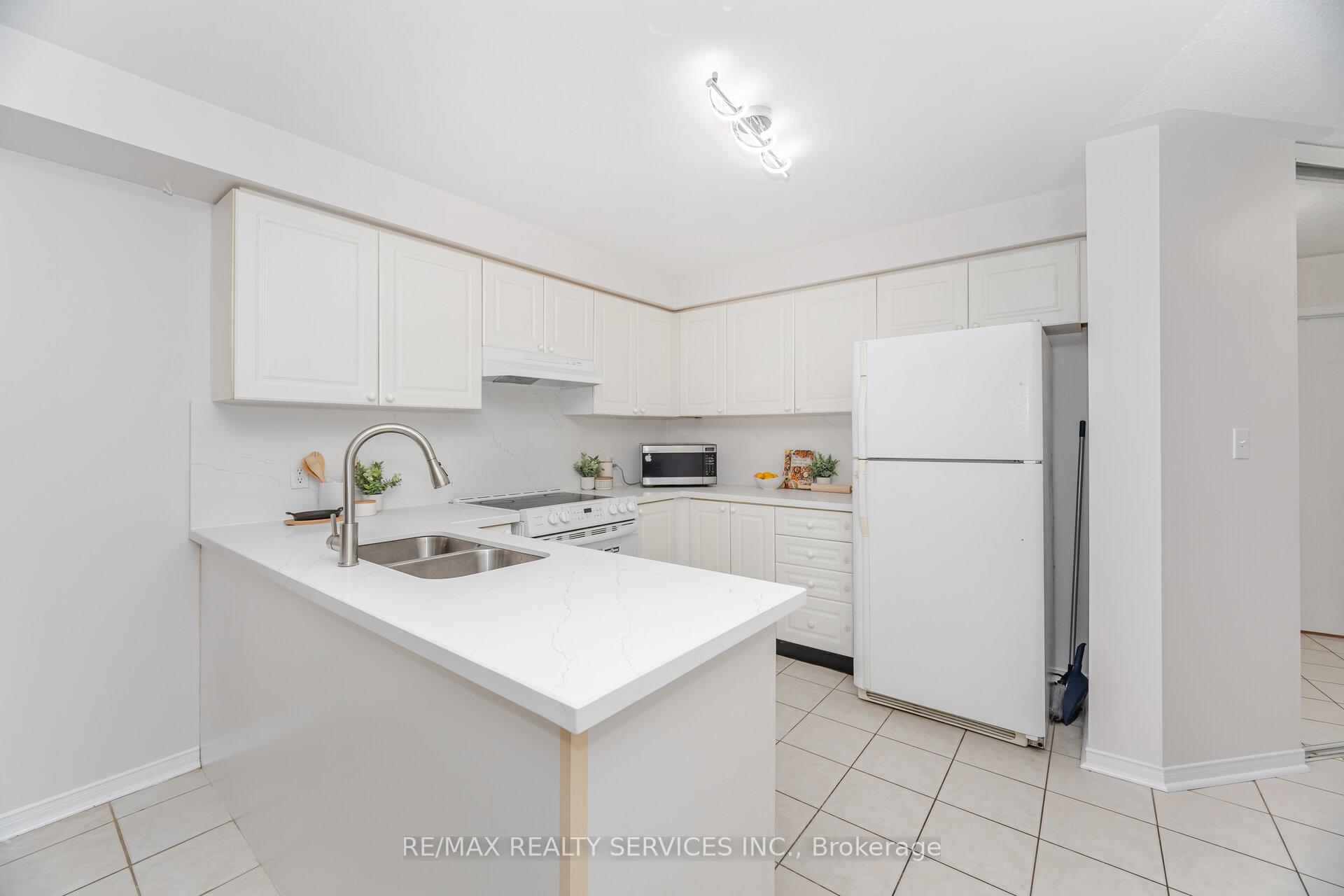 Photo 19 of 1016 Roseheath Street, Oshawa, Pinecrest — HOMEH