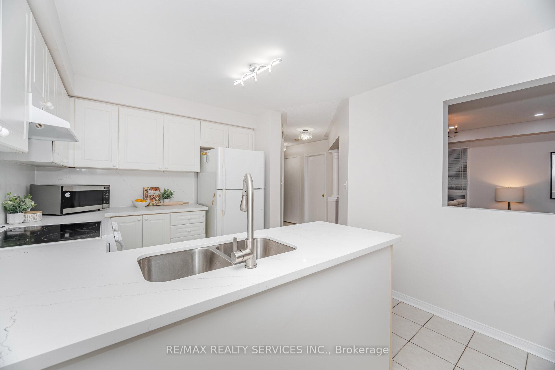 Photo 20 of 1016 Roseheath Street, Oshawa, Pinecrest — HOMEH