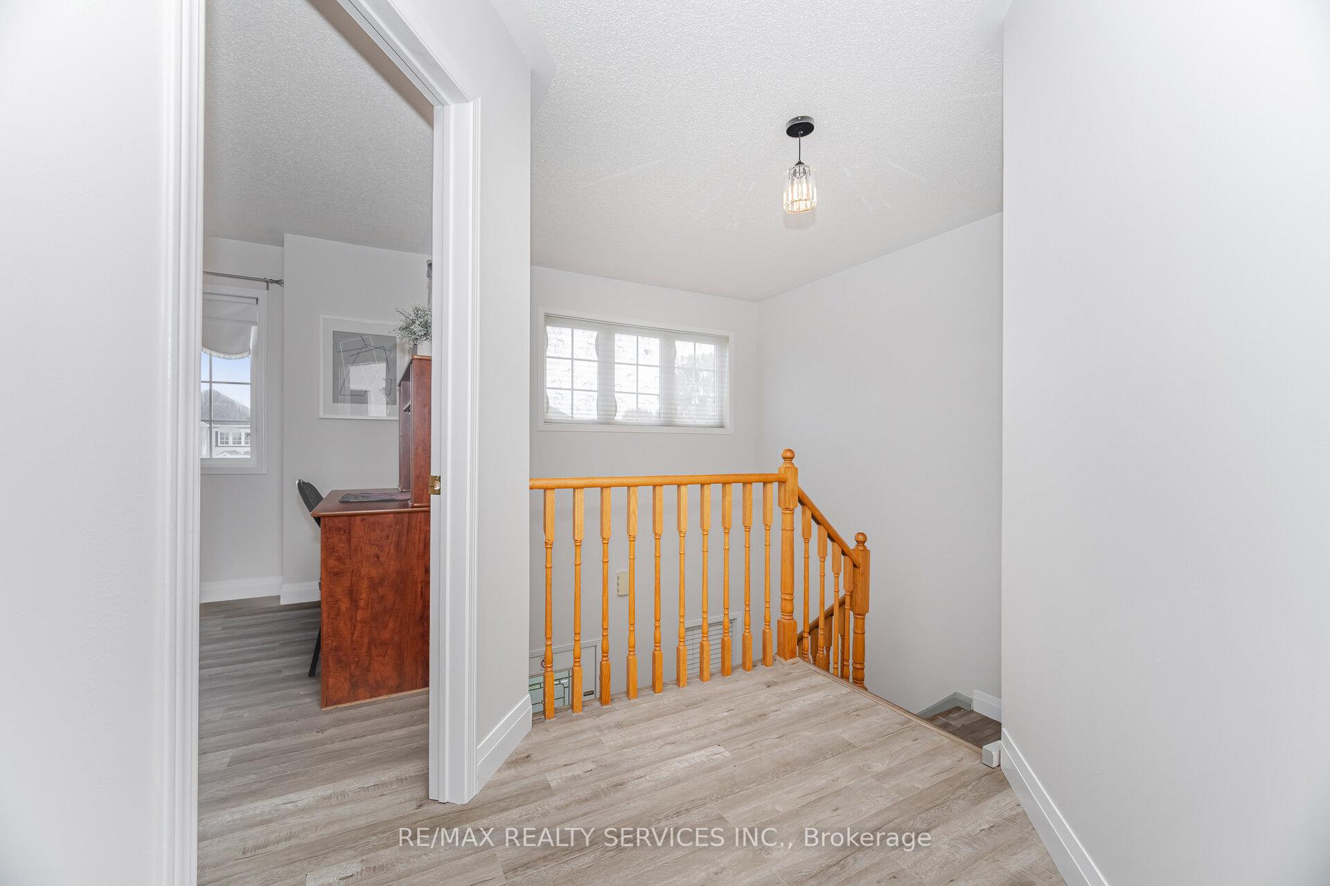 Photo 22 of 1016 Roseheath Street, Oshawa, Pinecrest — HOMEH
