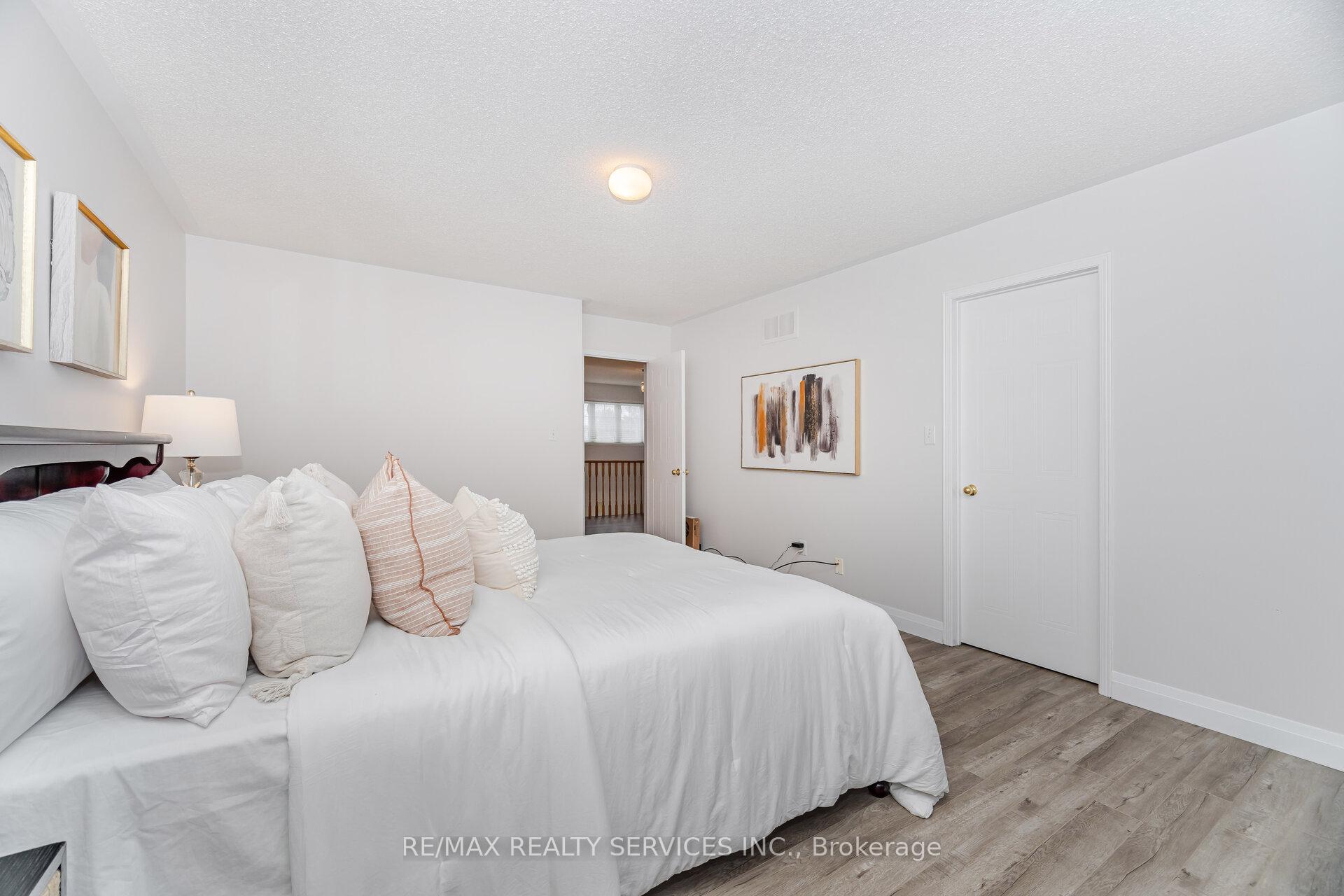 Photo 26 of 1016 Roseheath Street, Oshawa, Pinecrest — HOMEH