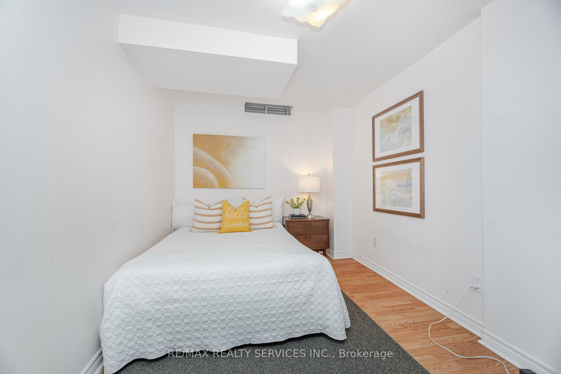 Photo 37 of 1016 Roseheath Street, Oshawa, Pinecrest — HOMEH