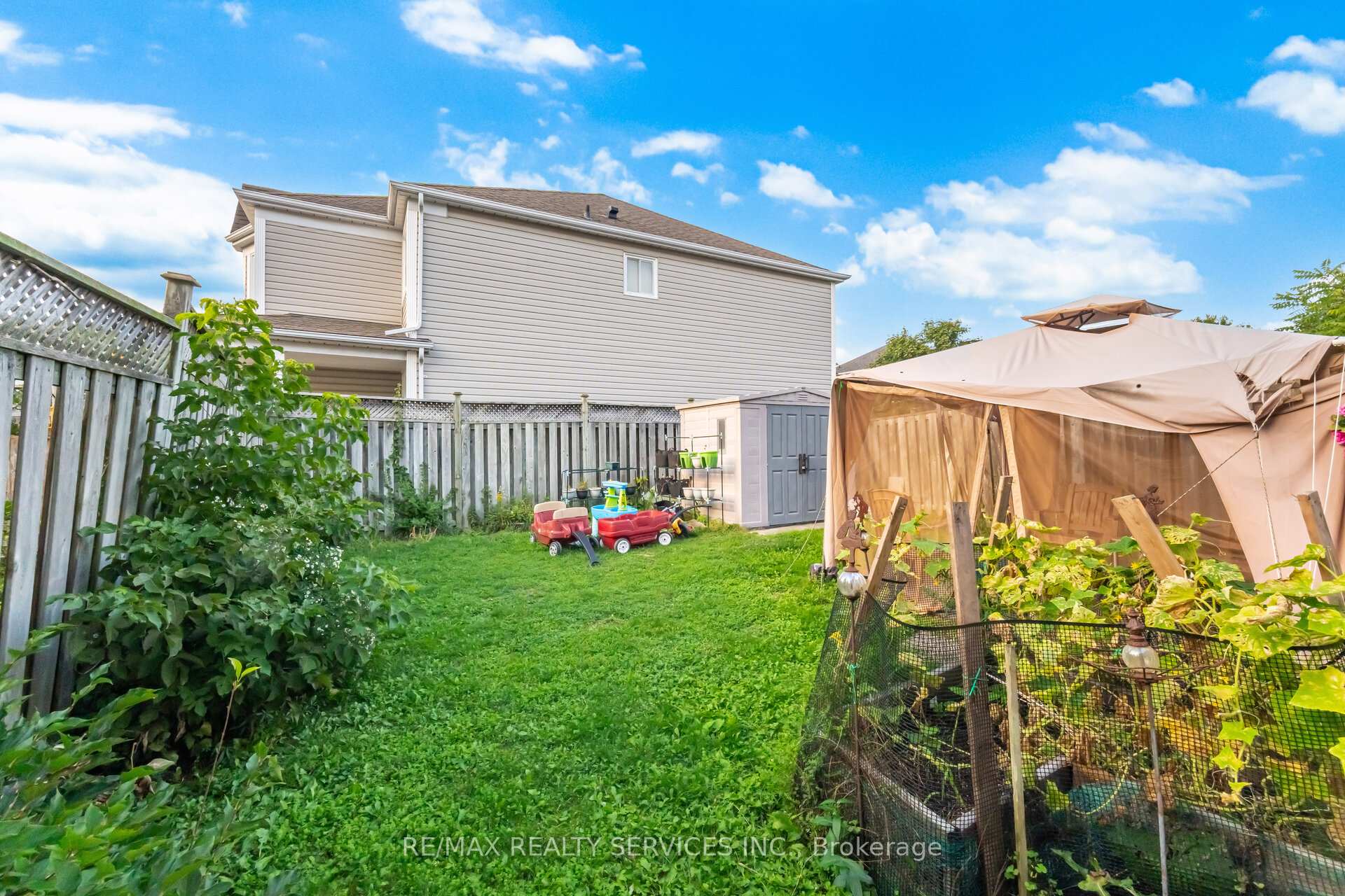Photo 40 of 1016 Roseheath Street, Oshawa, Pinecrest — HOMEH
