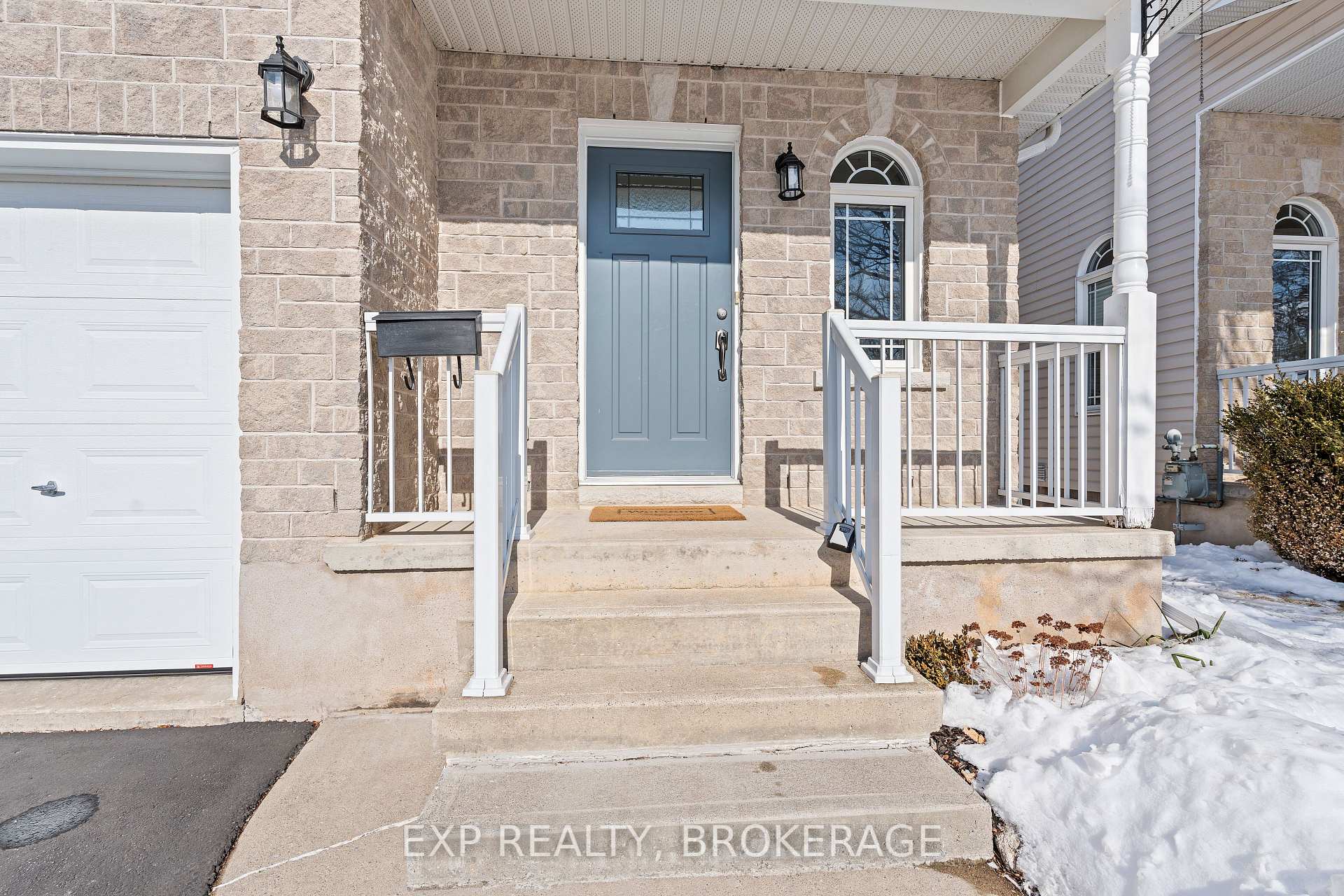 Photo 3 of 450 Laura Avenue, Kingston, Kingston East (Incl Barret Crt) — HOMEH