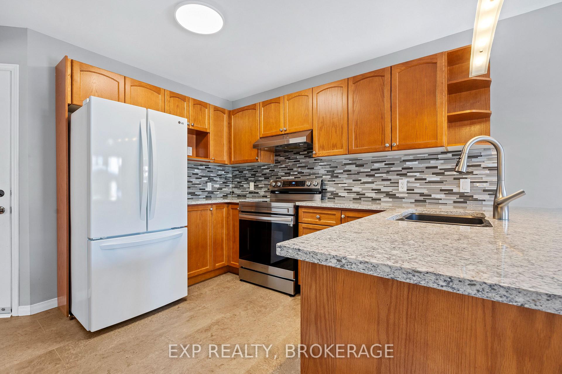 Photo 16 of 450 Laura Avenue, Kingston, Kingston East (Incl Barret Crt) — HOMEH