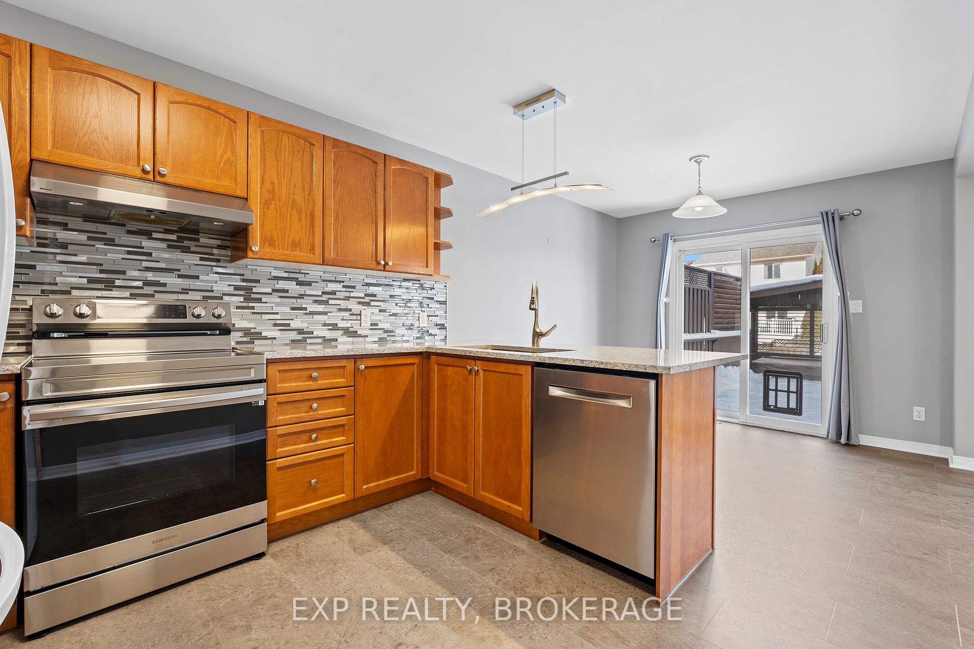 Photo 17 of 450 Laura Avenue, Kingston, Kingston East (Incl Barret Crt) — HOMEH