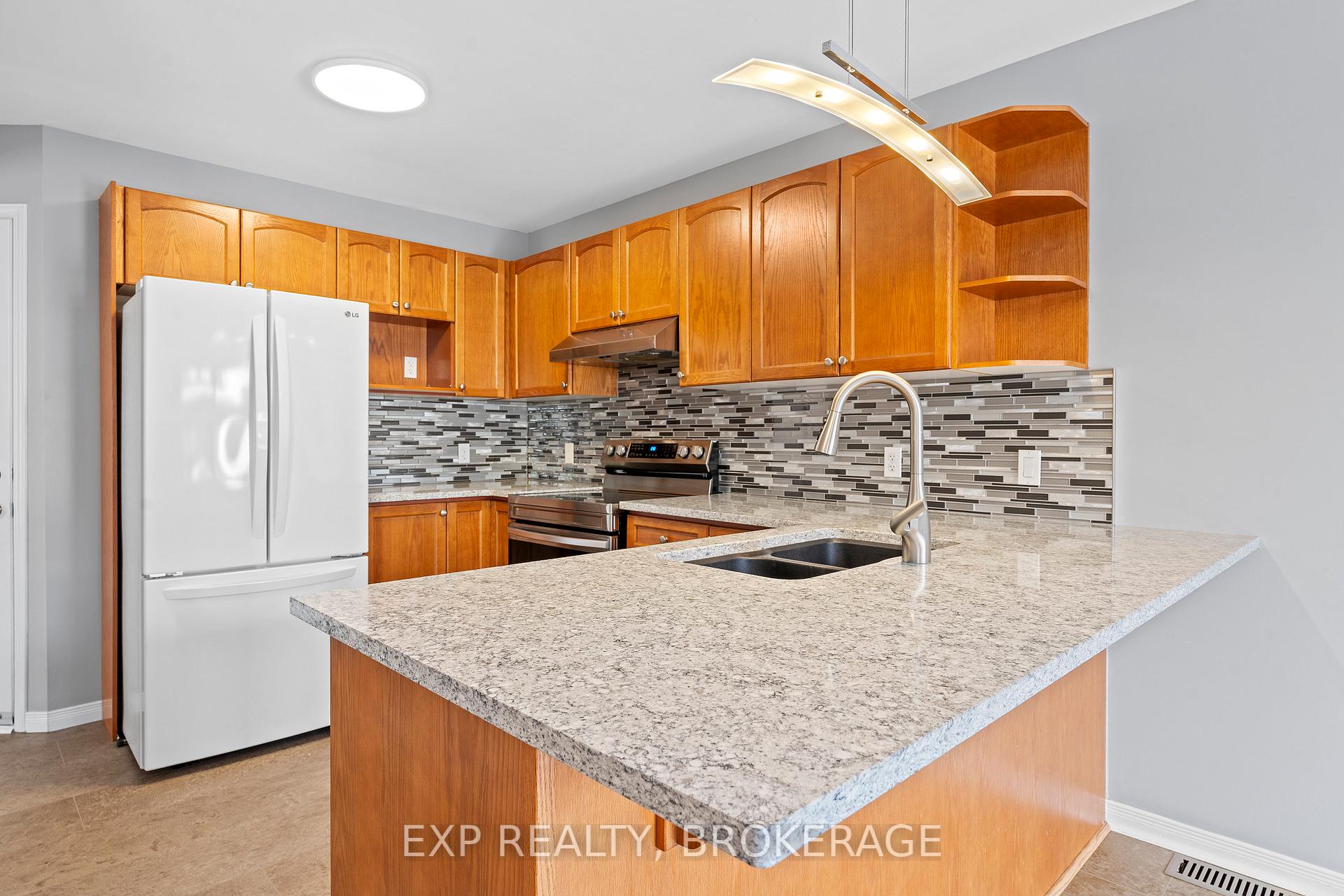 Photo 18 of 450 Laura Avenue, Kingston, Kingston East (Incl Barret Crt) — HOMEH