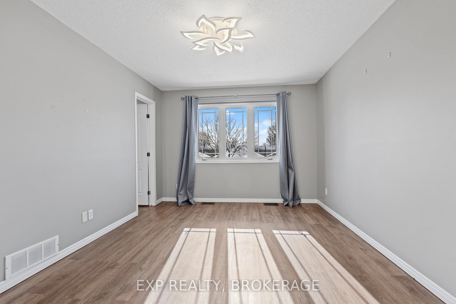 Photo 22 of 450 Laura Avenue, Kingston, Kingston East (Incl Barret Crt) — HOMEH
