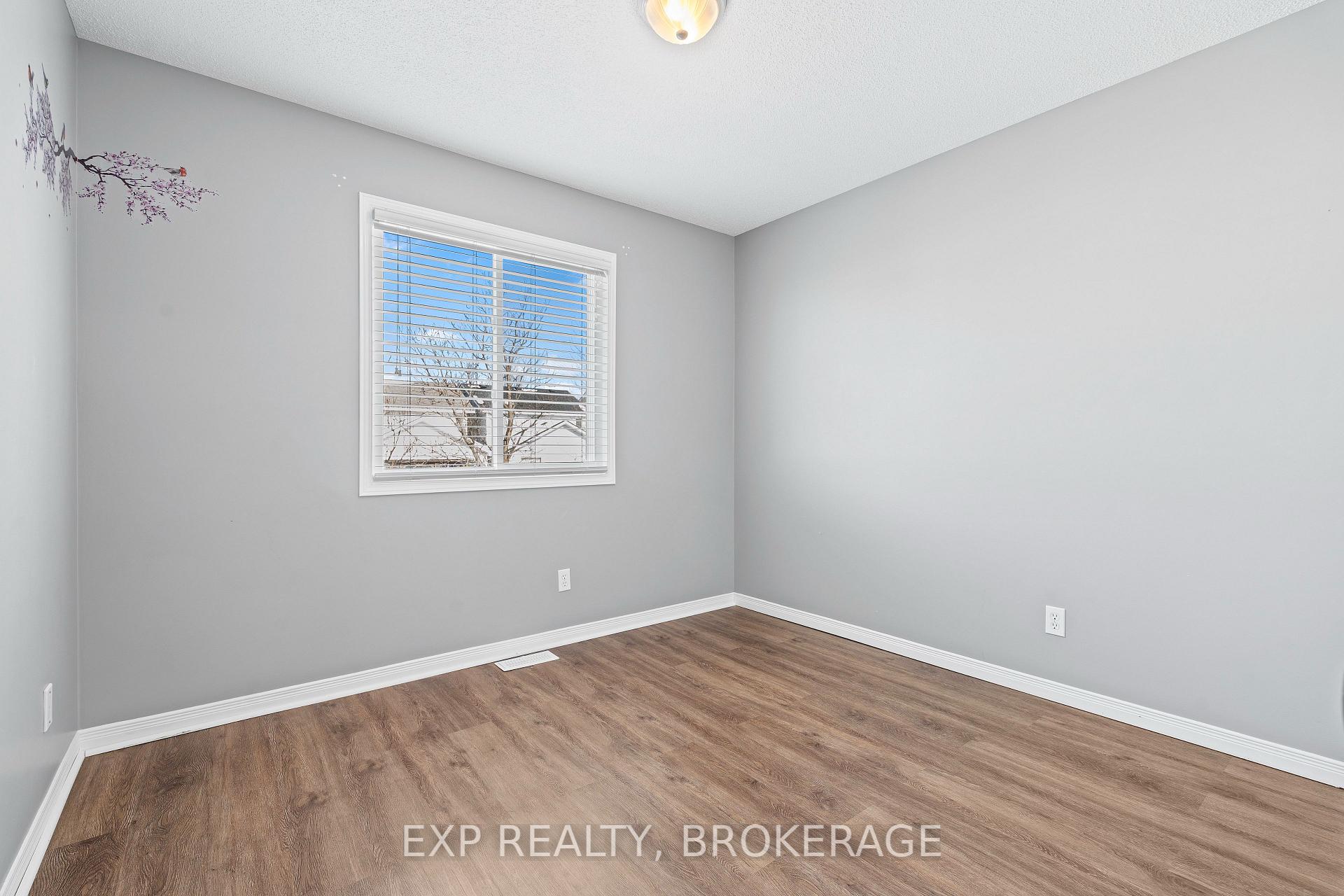 Photo 32 of 450 Laura Avenue, Kingston, Kingston East (Incl Barret Crt) — HOMEH