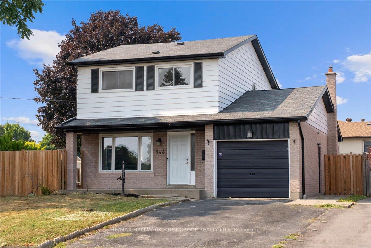 Photo 2 of 948 Cecylia Court, Pickering, West Shore — HOMEH