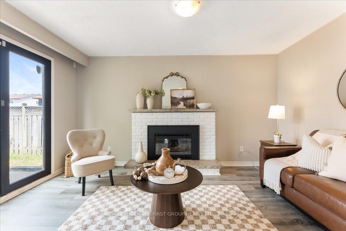 Photo 14 of 948 Cecylia Court, Pickering, West Shore — HOMEH