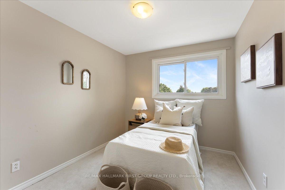 Photo 19 of 948 Cecylia Court, Pickering, West Shore — HOMEH