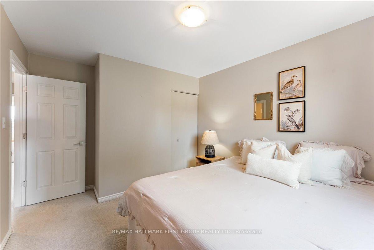 Photo 23 of 948 Cecylia Court, Pickering, West Shore — HOMEH