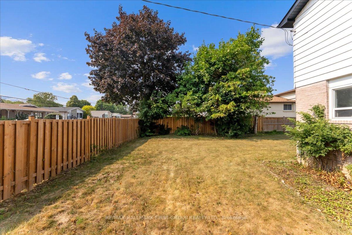 Photo 28 of 948 Cecylia Court, Pickering, West Shore — HOMEH