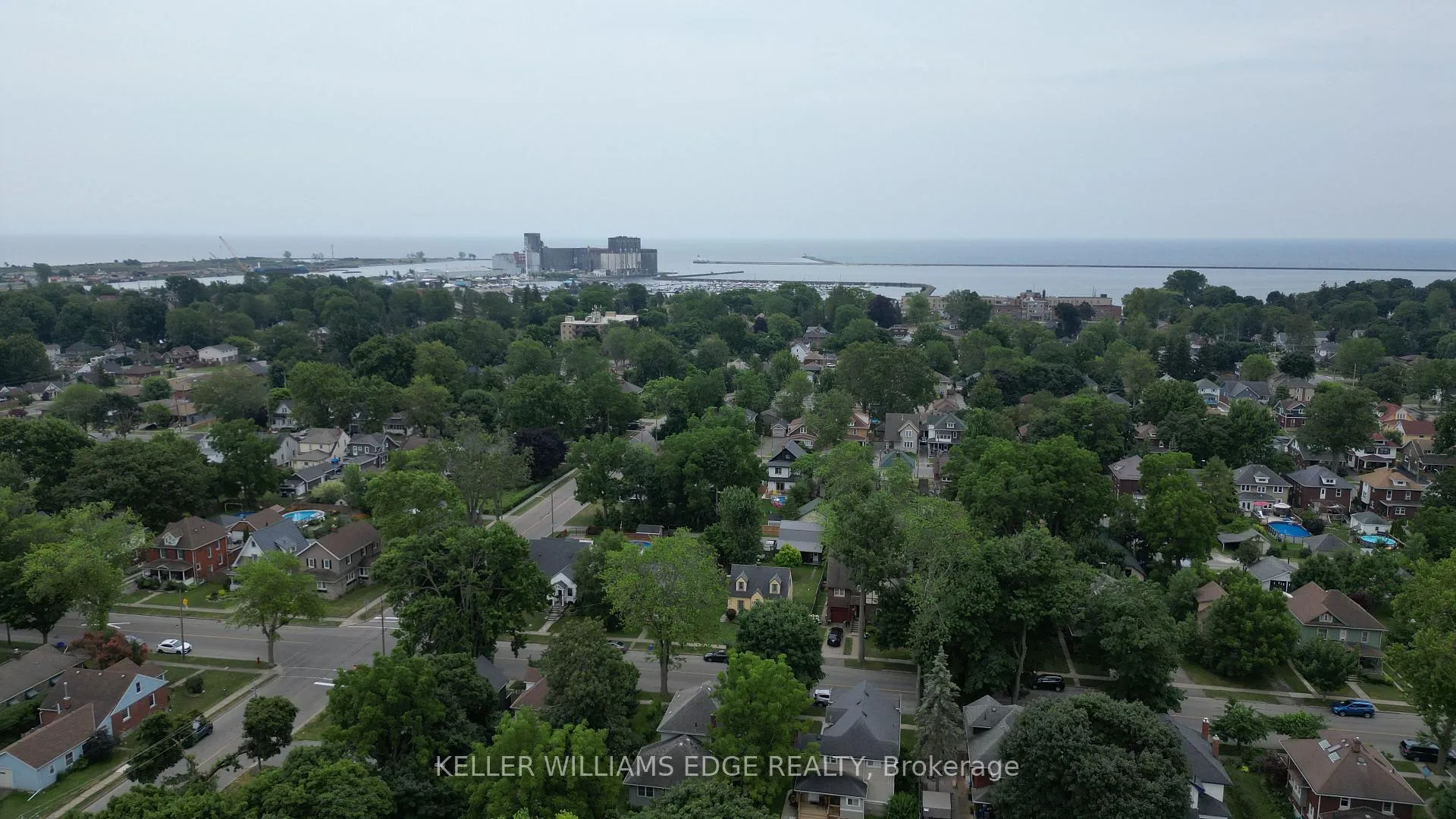 Photo 4 of 224 Clarence Street, Port Colborne, Sugarloaf — HOMEH