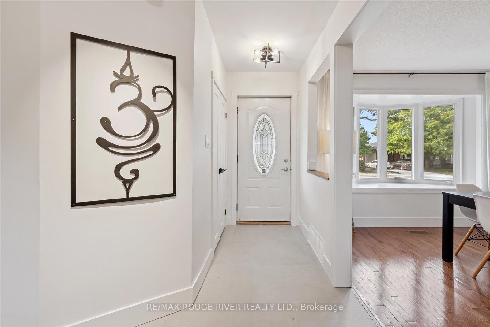 Photo 4 of 1371 Garvolin Avenue, Pickering, Bay Ridges — HOMEH