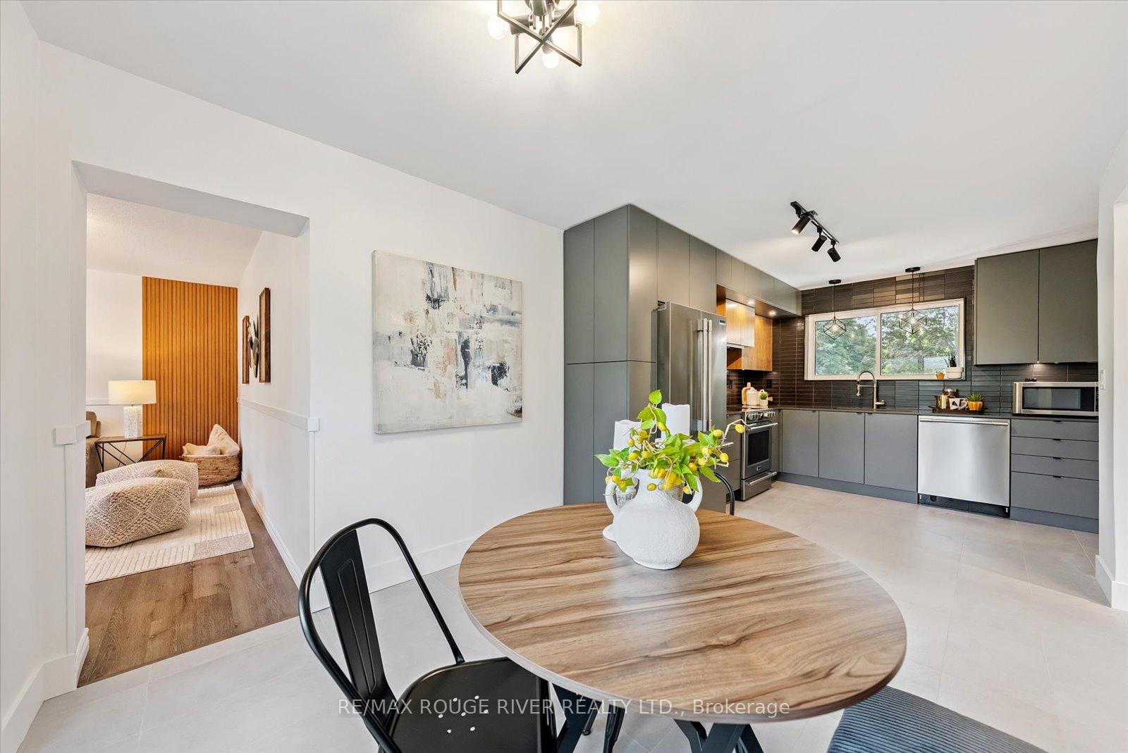 Photo 14 of 1371 Garvolin Avenue, Pickering, Bay Ridges — HOMEH