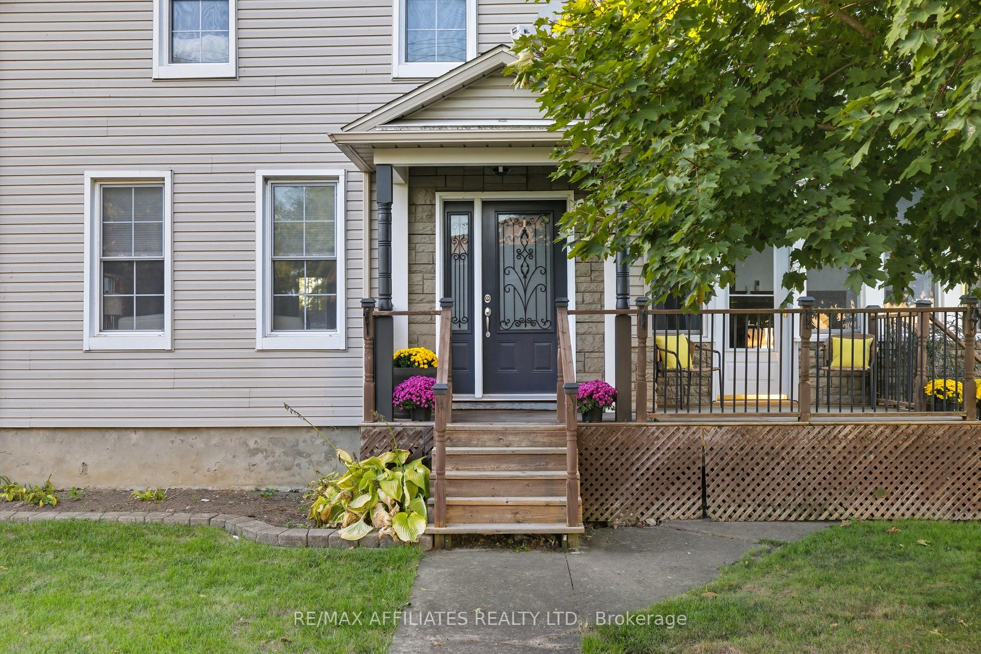 Photo 3 of 174 Park Street W, Prescott — HOMEH