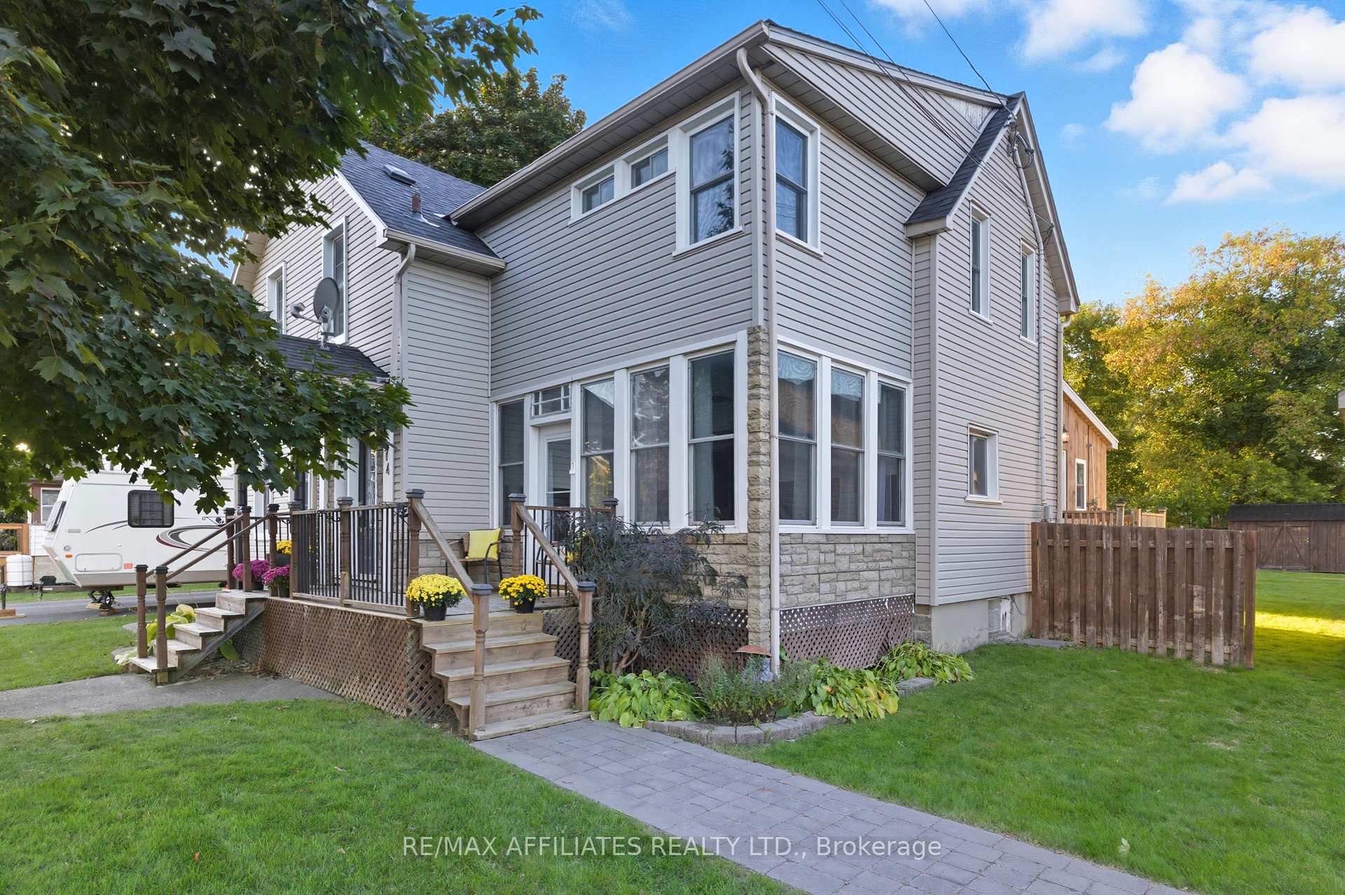 Photo 4 of 174 Park Street W, Prescott — HOMEH