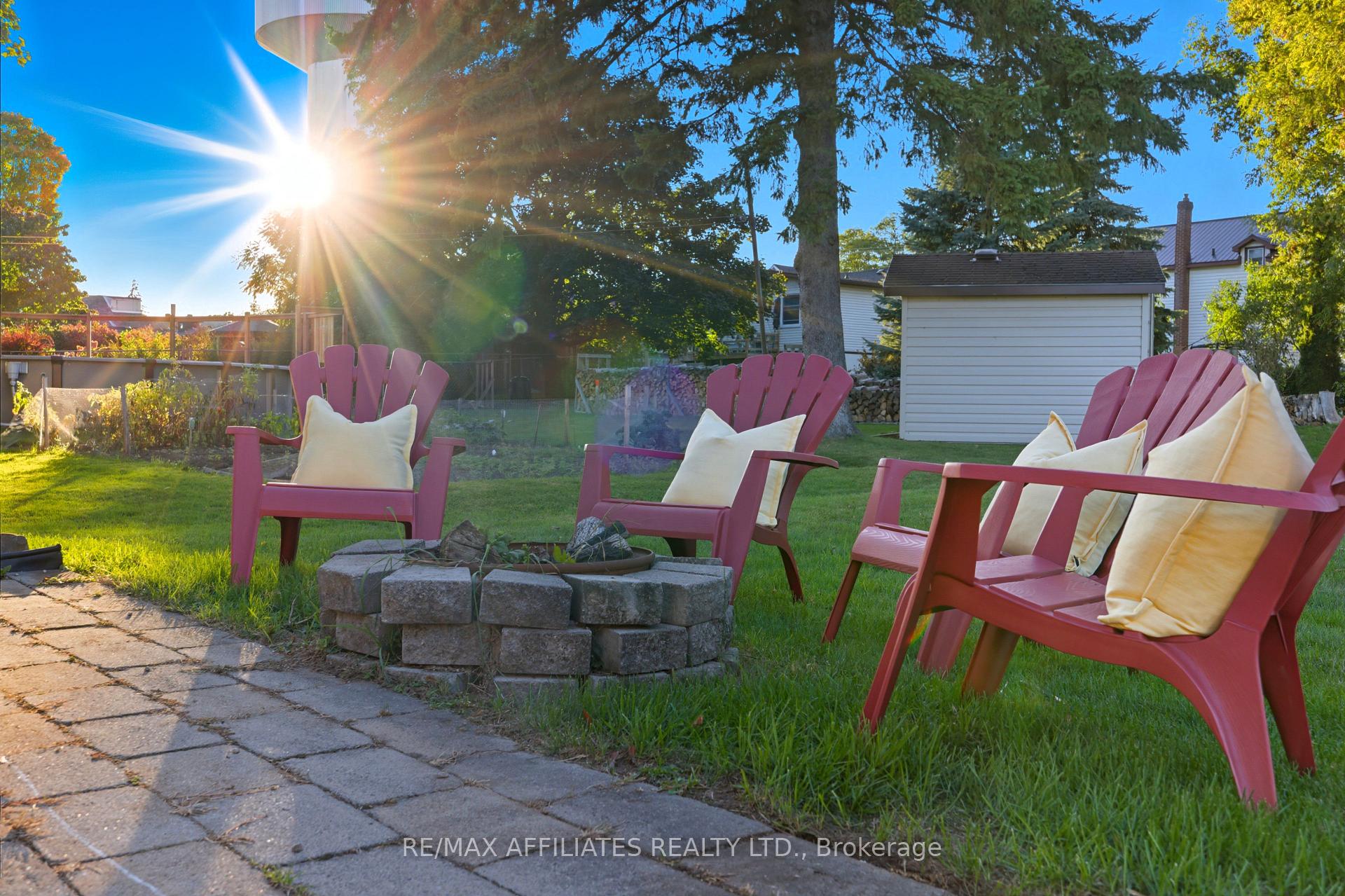 Photo 11 of 174 Park Street W, Prescott — HOMEH