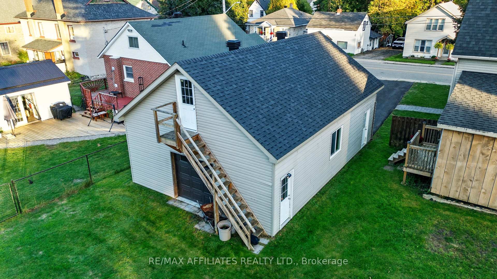 Photo 14 of 174 Park Street W, Prescott — HOMEH