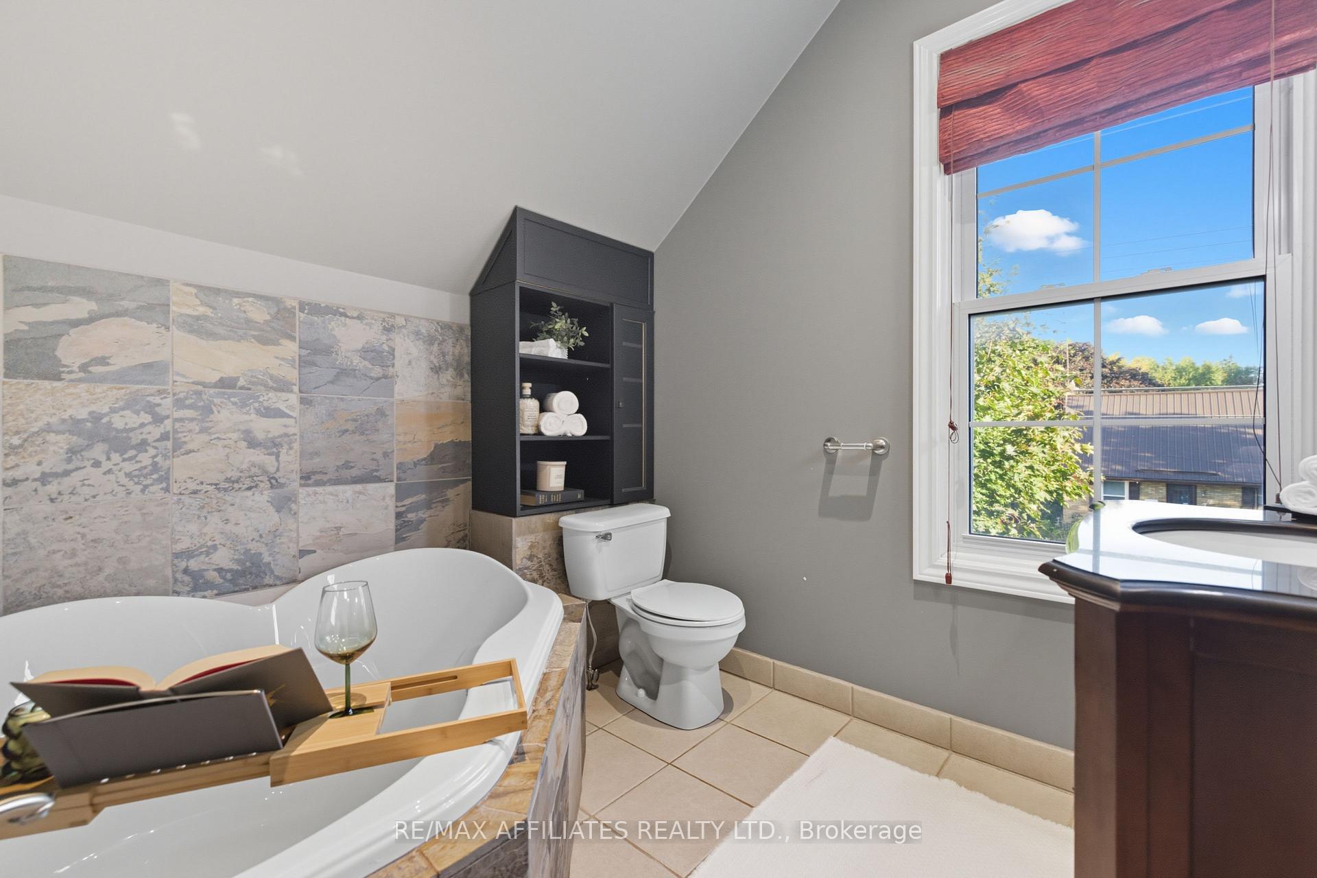 Photo 48 of 174 Park Street W, Prescott — HOMEH