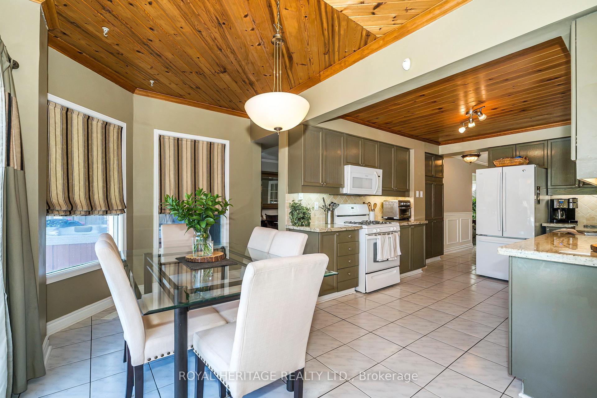 Photo 13 of 756 Stonepath Circle, Pickering, Amberlea — HOMEH