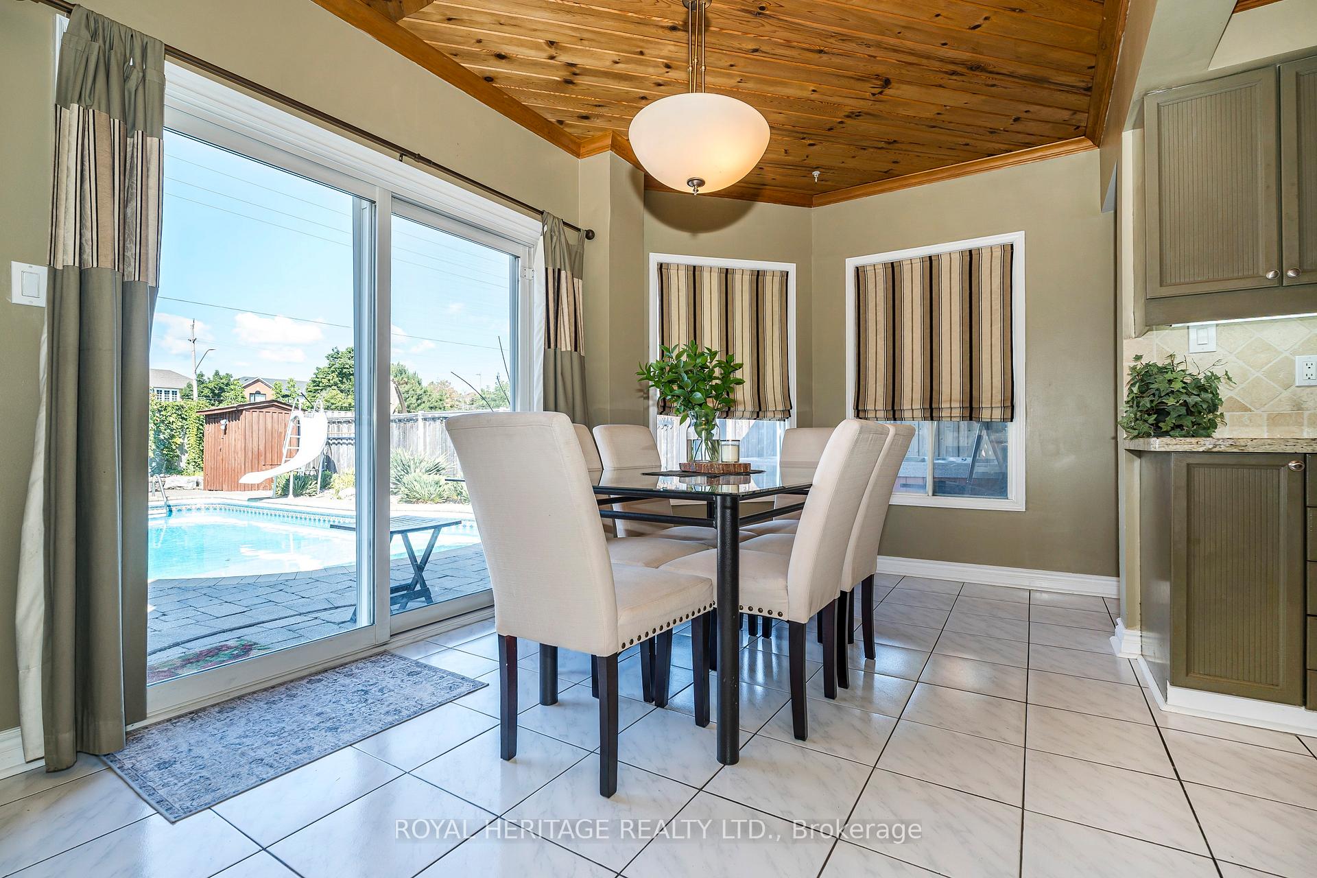 Photo 14 of 756 Stonepath Circle, Pickering, Amberlea — HOMEH