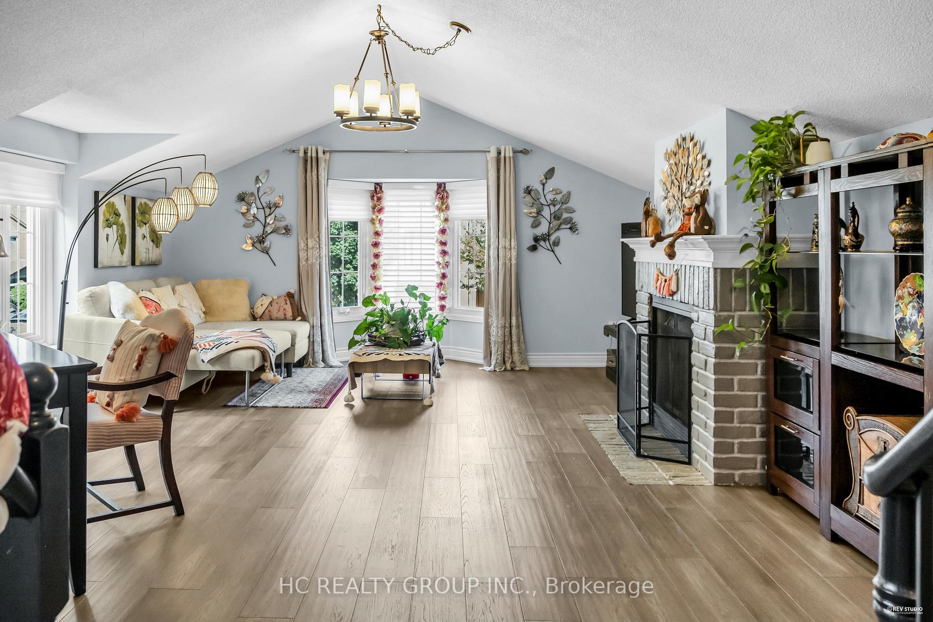 Photo 1 of 1708 Echo Point Court, Pickering, Liverpool — HOMEH