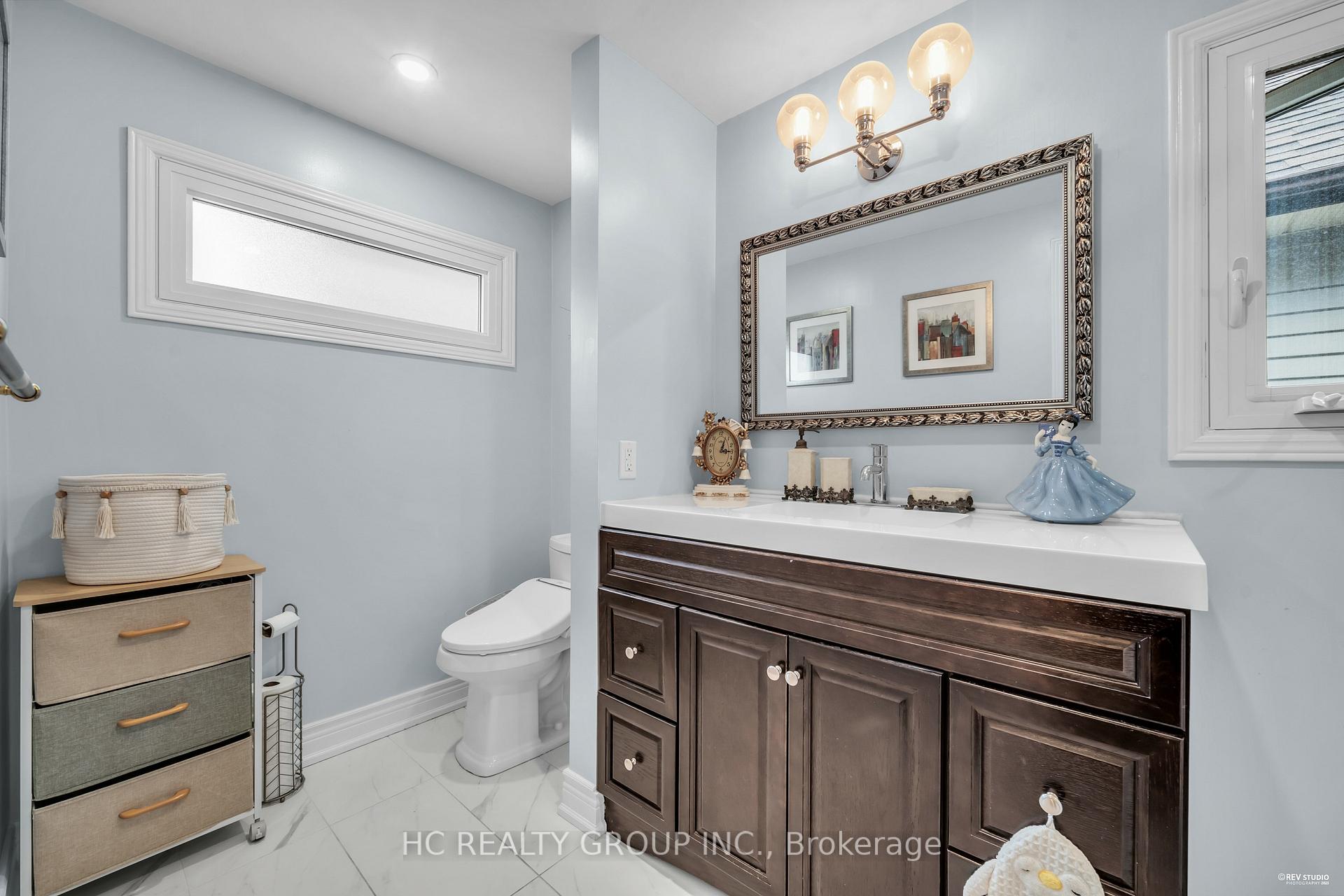Photo 5 of 1708 Echo Point Court, Pickering, Liverpool — HOMEH