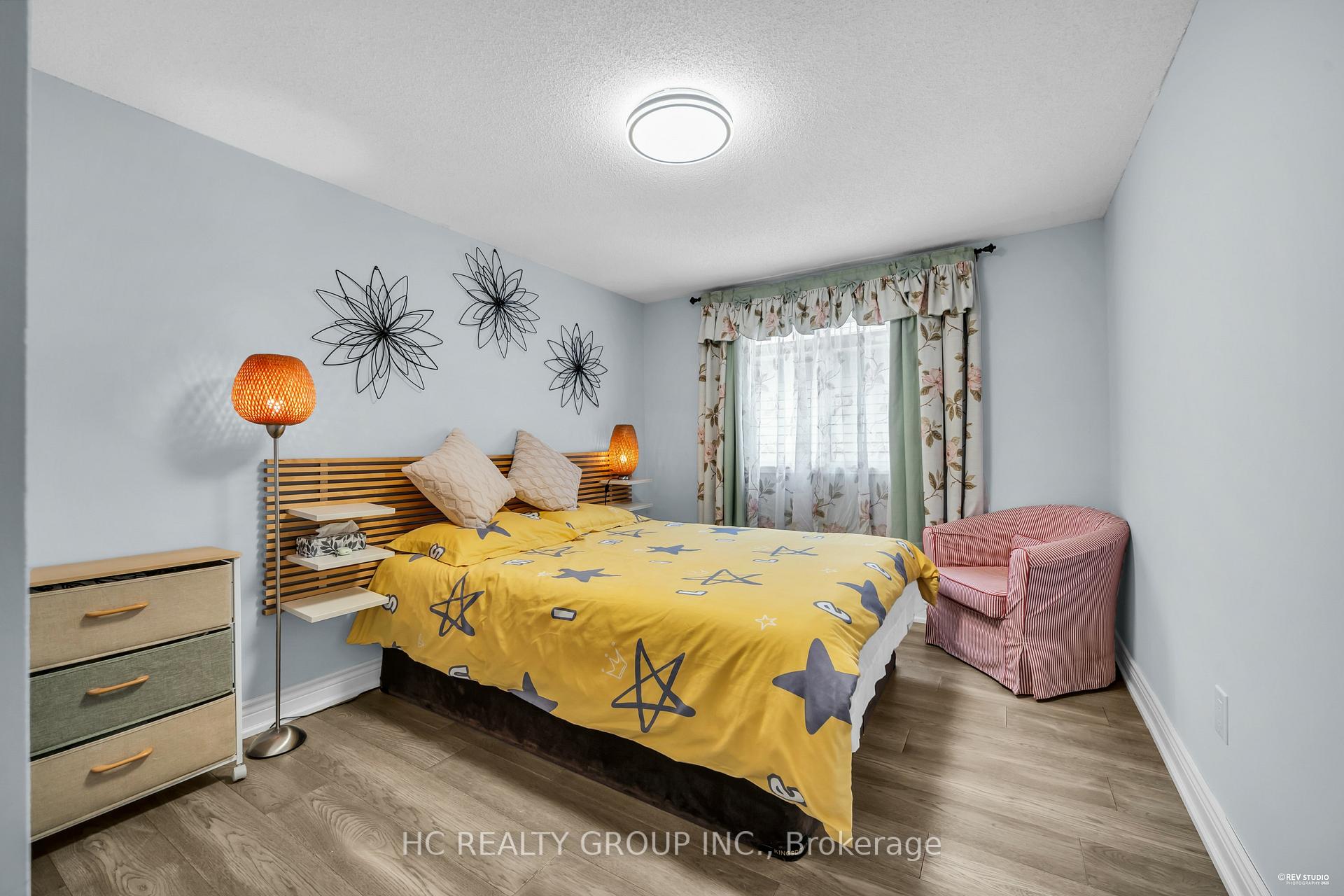 Photo 10 of 1708 Echo Point Court, Pickering, Liverpool — HOMEH