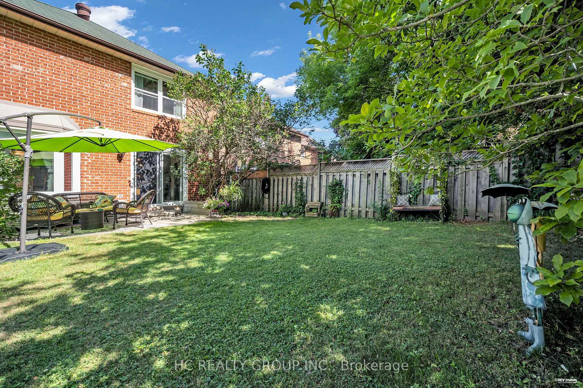 Photo 17 of 1708 Echo Point Court, Pickering, Liverpool — HOMEH