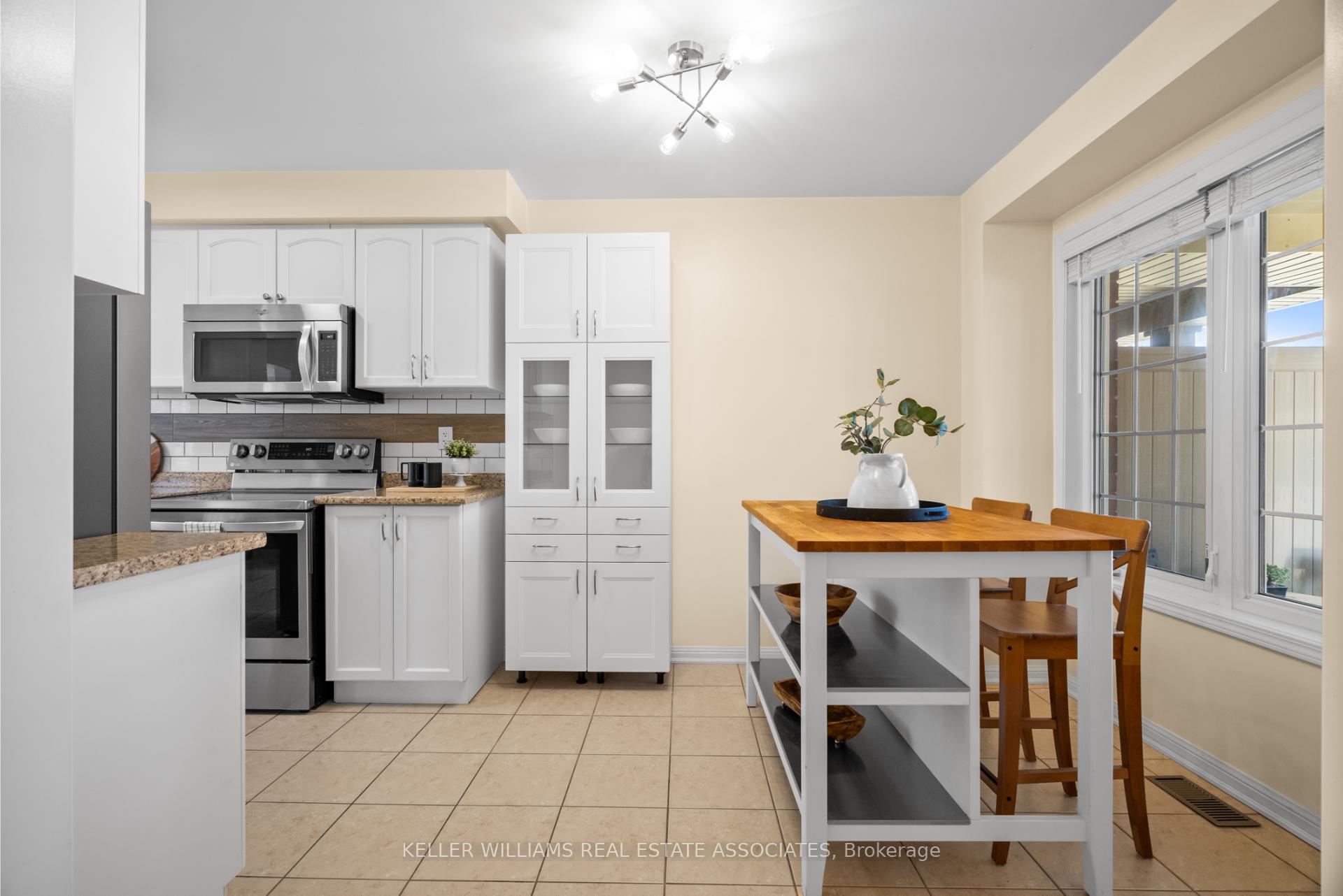 Photo 35 of 269 Mortimer Crescent, Milton, Harrison — HOMEH
