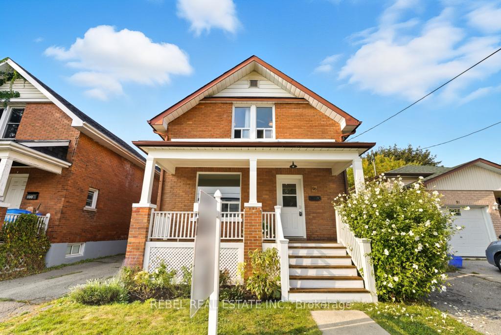 Front of 96 Elgin Street W