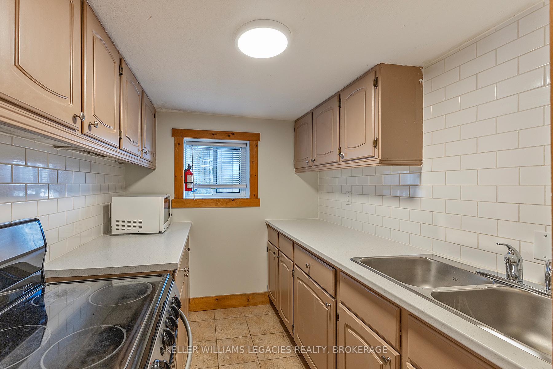 Photo 26 of 59 Joseph Street, Kingston, East of Sir John A. Blvd — HOMEH