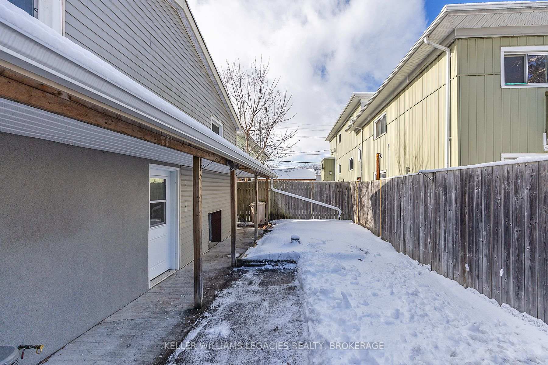 Photo 39 of 59 Joseph Street, Kingston, East of Sir John A. Blvd — HOMEH