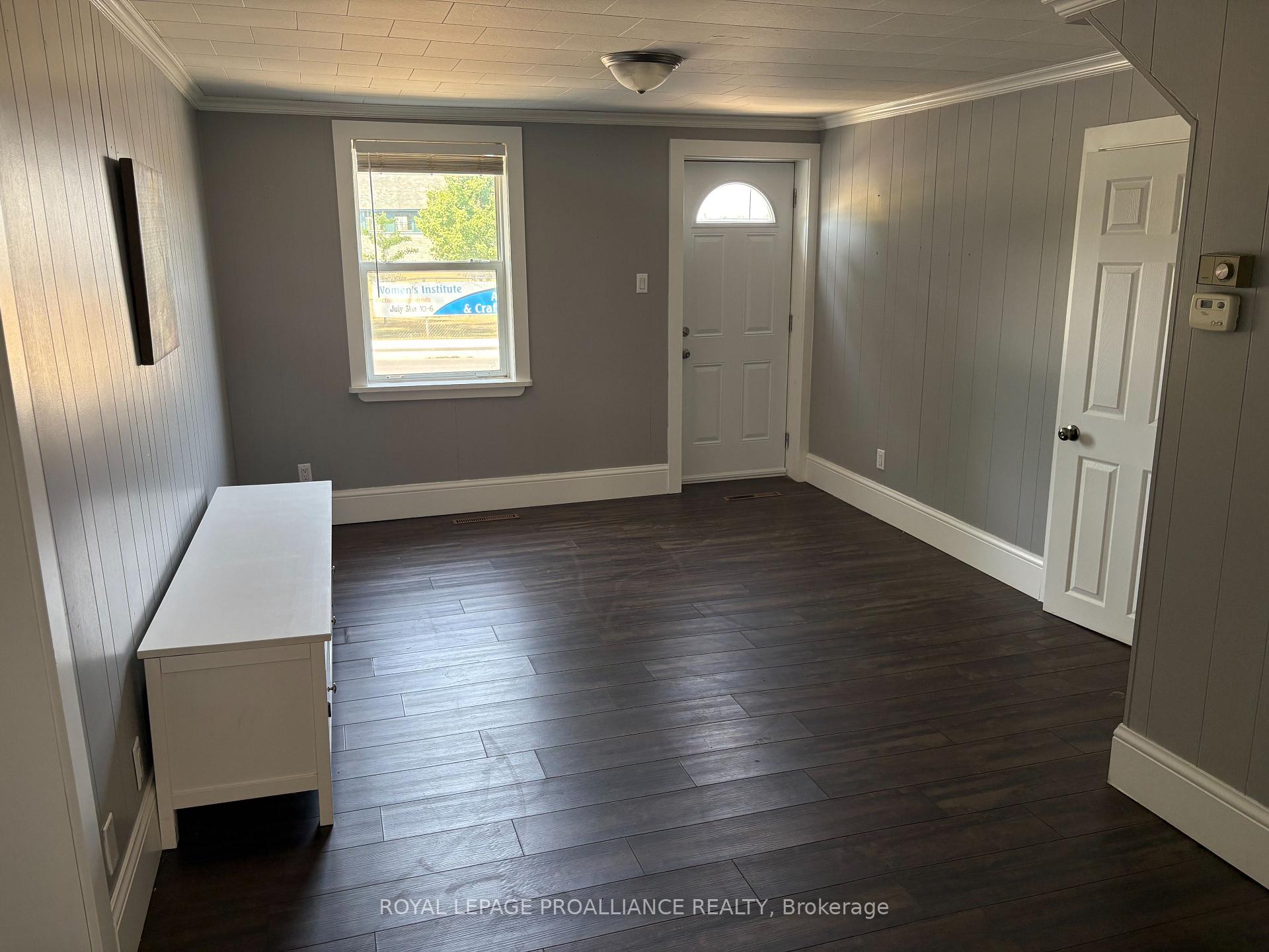 Photo 9 of 374 Main Street, Prince Edward County, Picton Ward — HOMEH