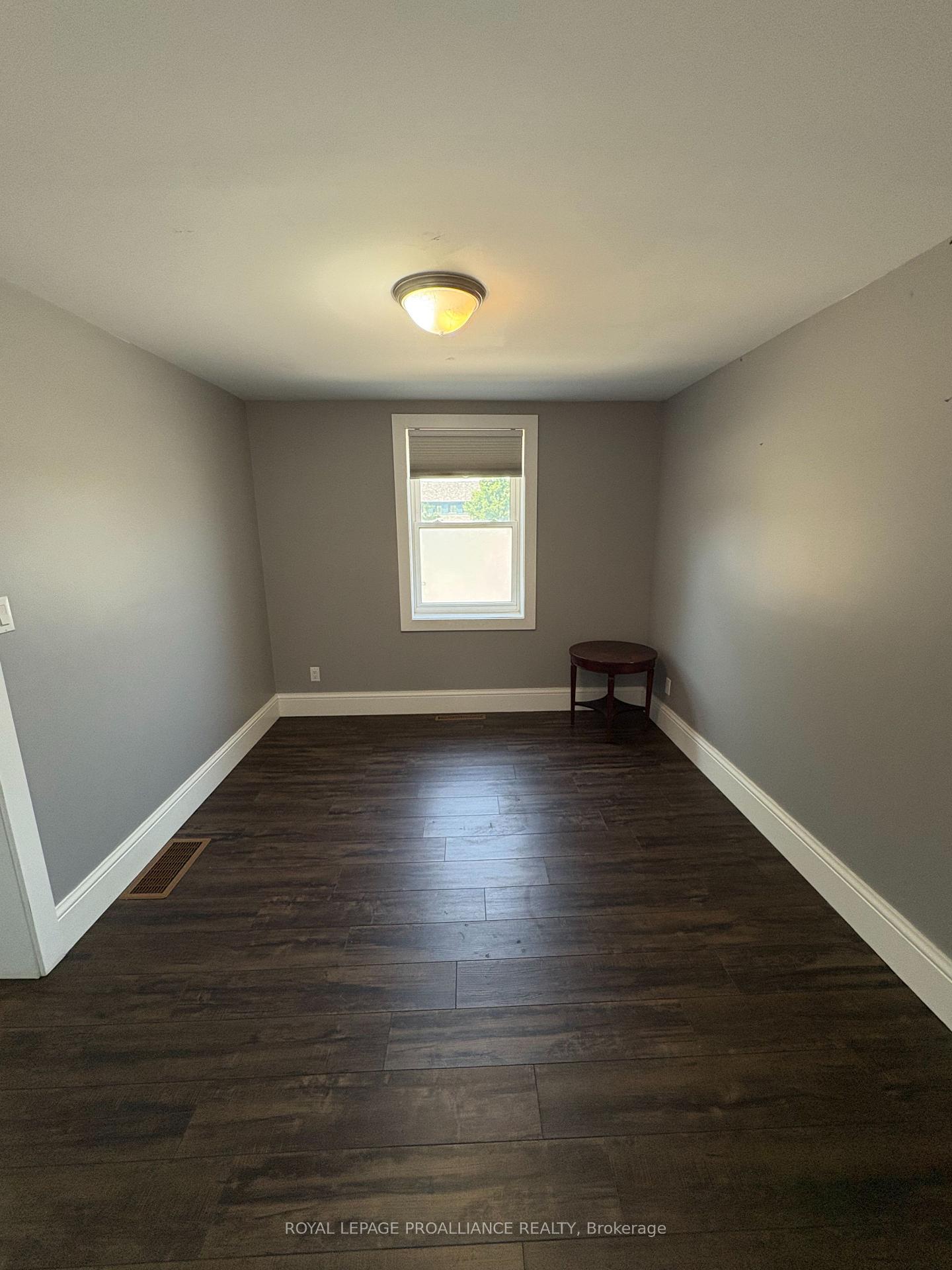 Photo 15 of 374 Main Street, Prince Edward County, Picton Ward — HOMEH