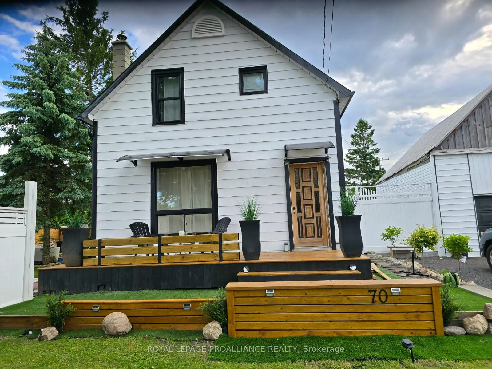 Front of 70 Belleville Street