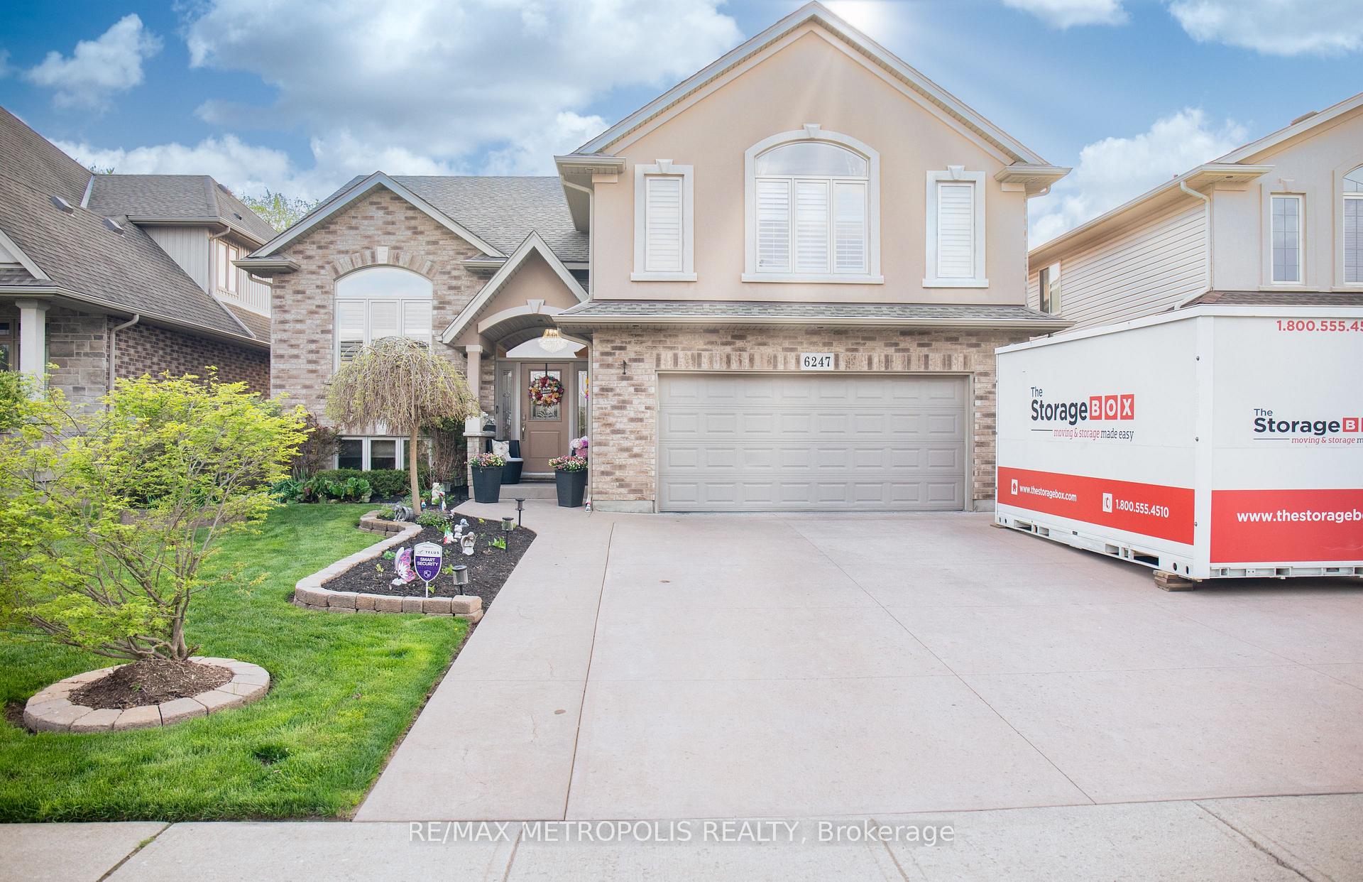 Photo 3 of 6247 Parkside Road, Niagara Falls, Forestview — HOMEH