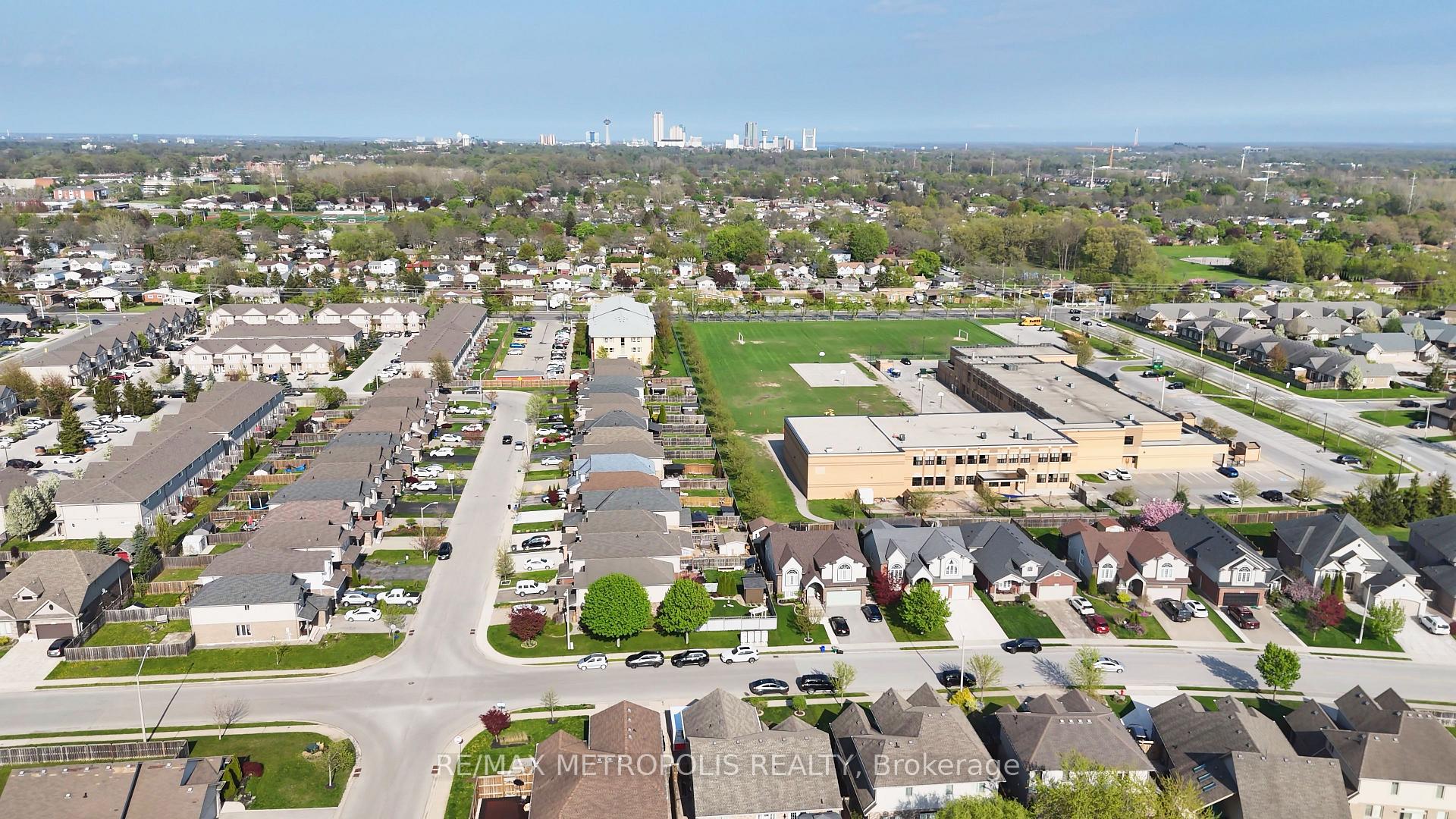 Photo 17 of 6247 Parkside Road, Niagara Falls, Forestview — HOMEH