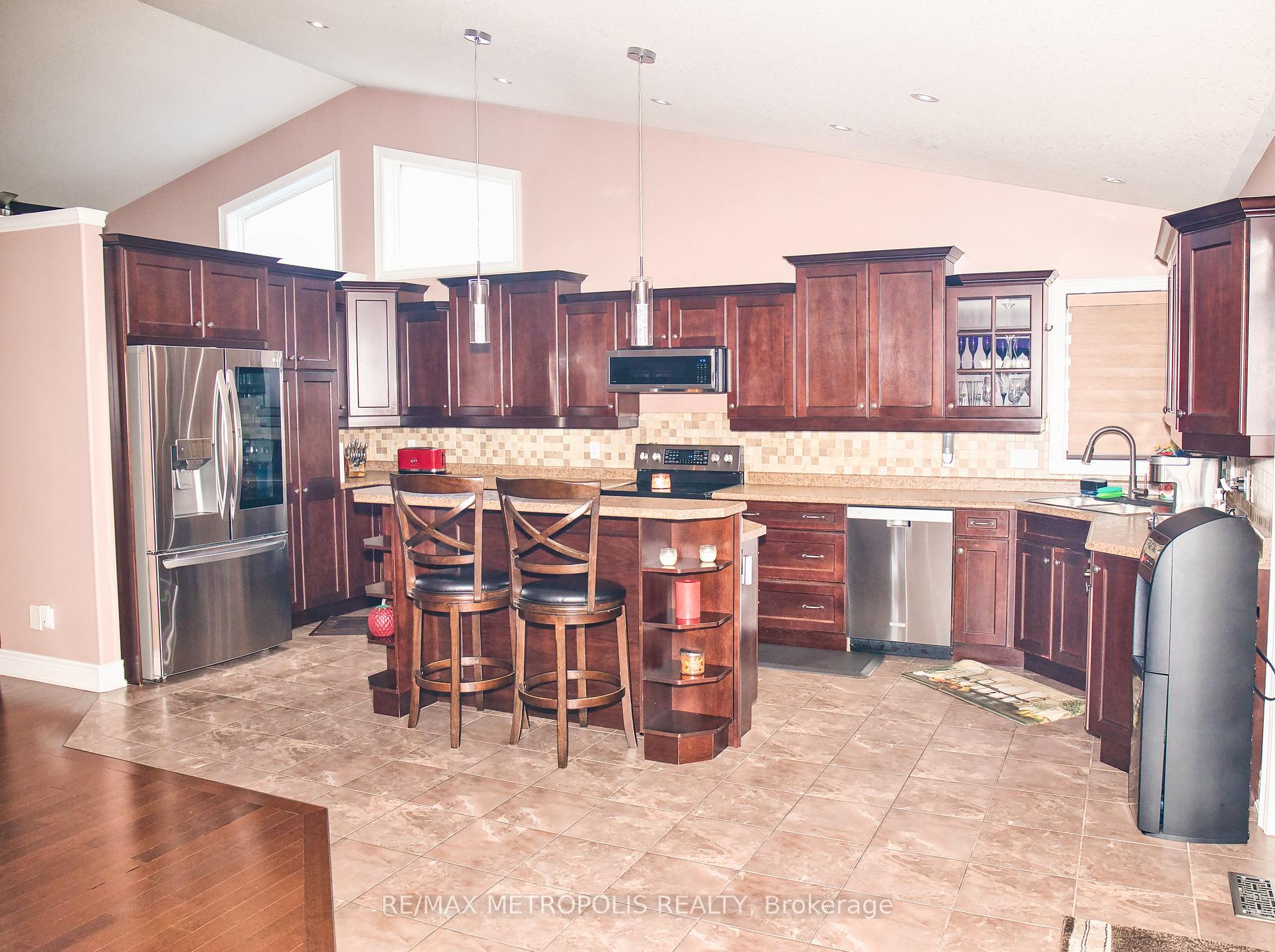 Photo 27 of 6247 Parkside Road, Niagara Falls, Forestview — HOMEH