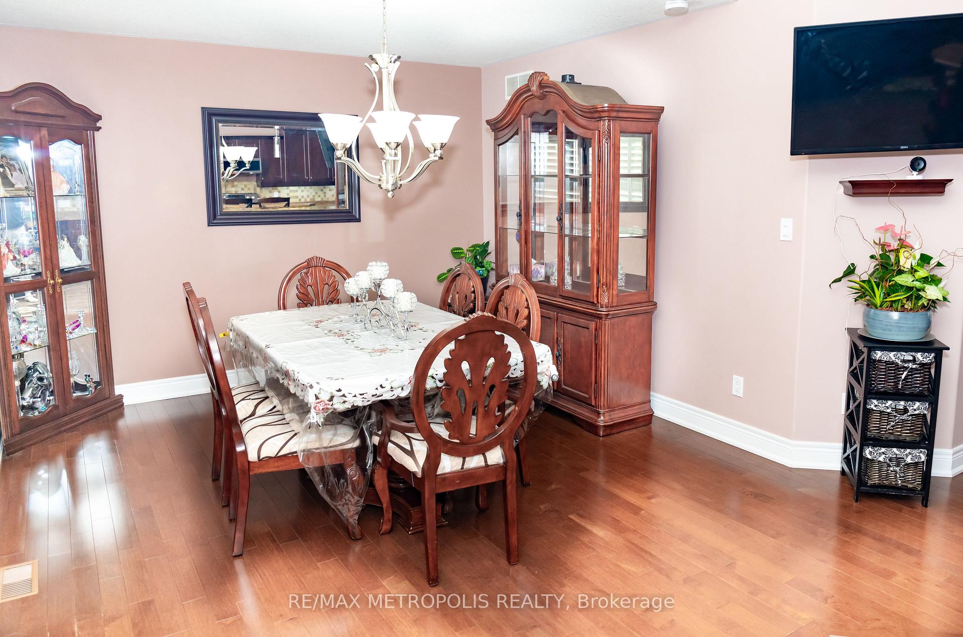 Photo 28 of 6247 Parkside Road, Niagara Falls, Forestview — HOMEH
