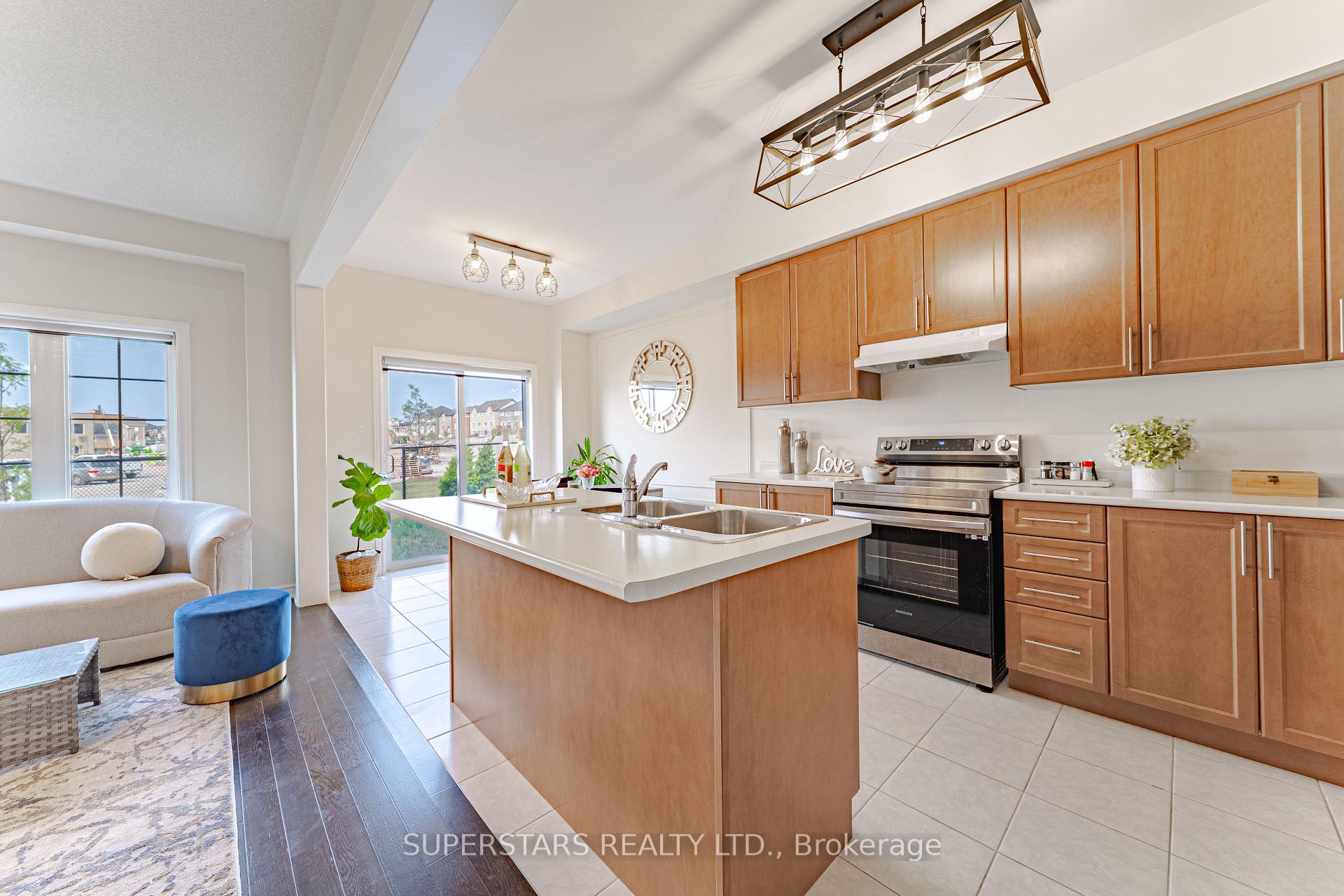 Photo 10 of 2406 Angora Street, Pickering, Rural Pickering — HOMEH