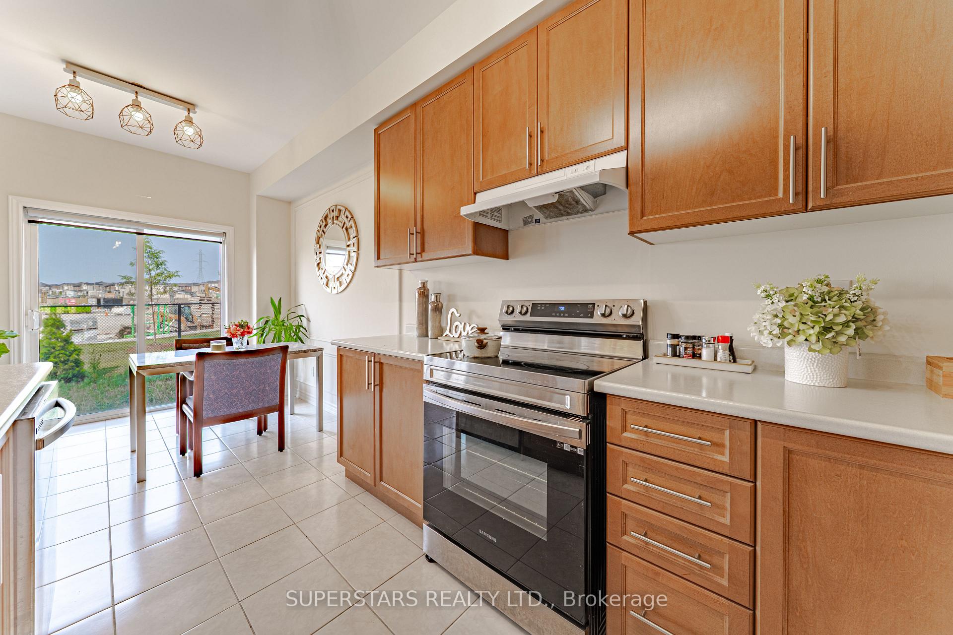 Photo 11 of 2406 Angora Street, Pickering, Rural Pickering — HOMEH